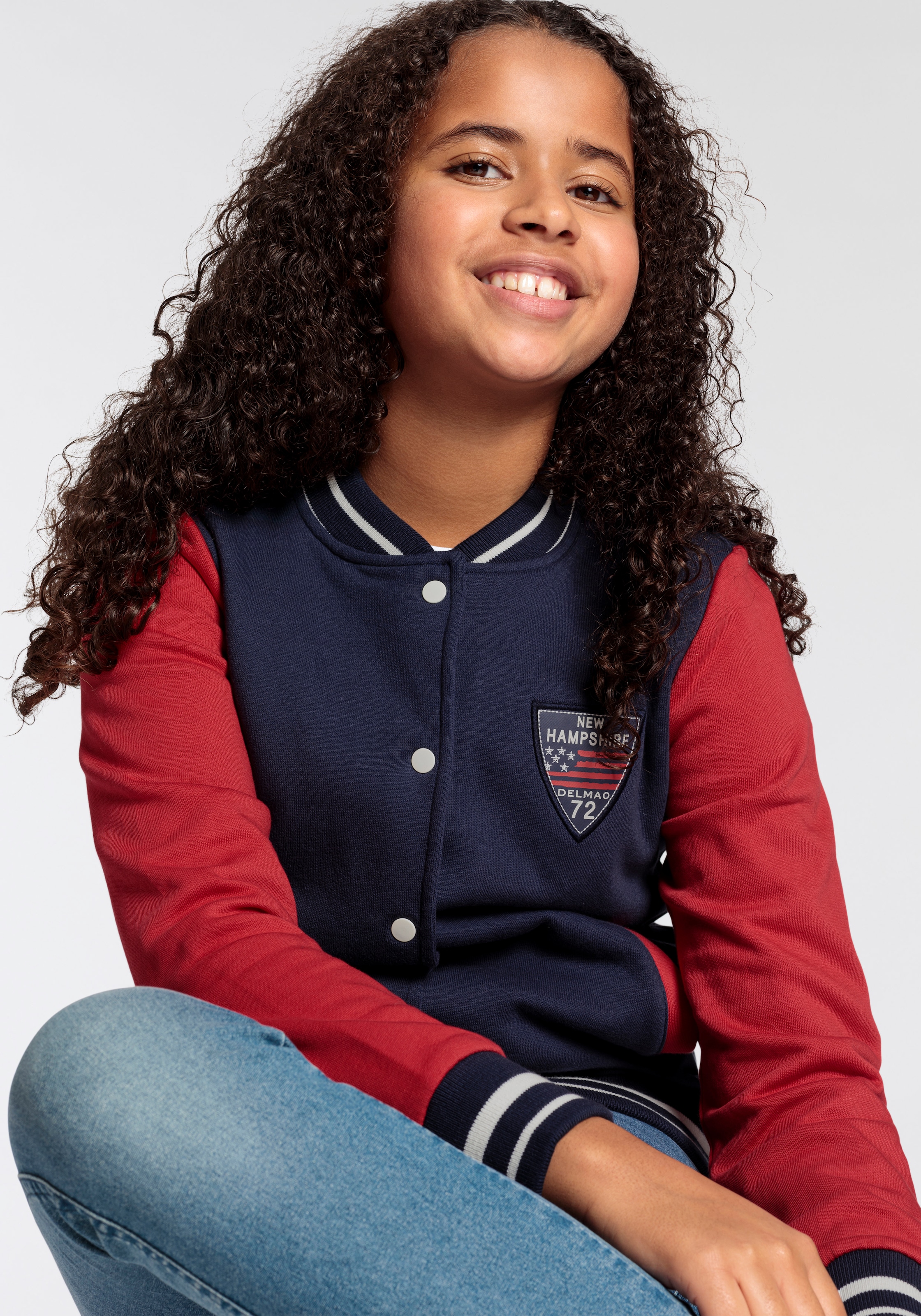 DELMAO Sweatjacke »für Mädchen« , im College-Style