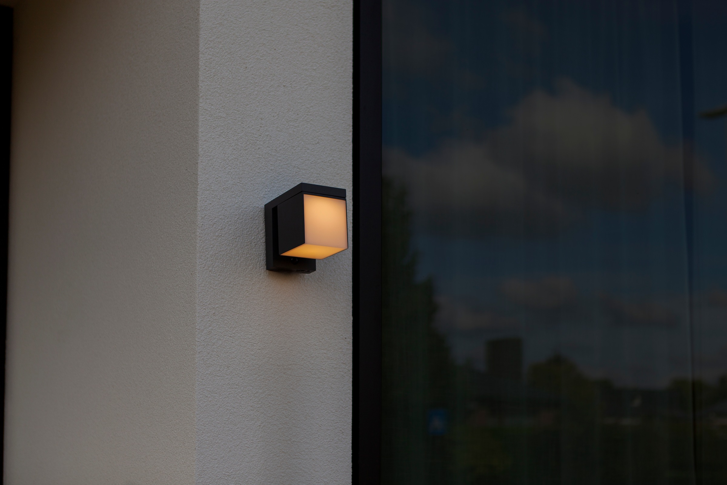 LUTEC LED Solarleuchte »LED-Solarleuchte PRIMA, Hybrid«, 1 flammig, Leuchtmittel LED-Board | LED fest integriert, Solar-Hybrid