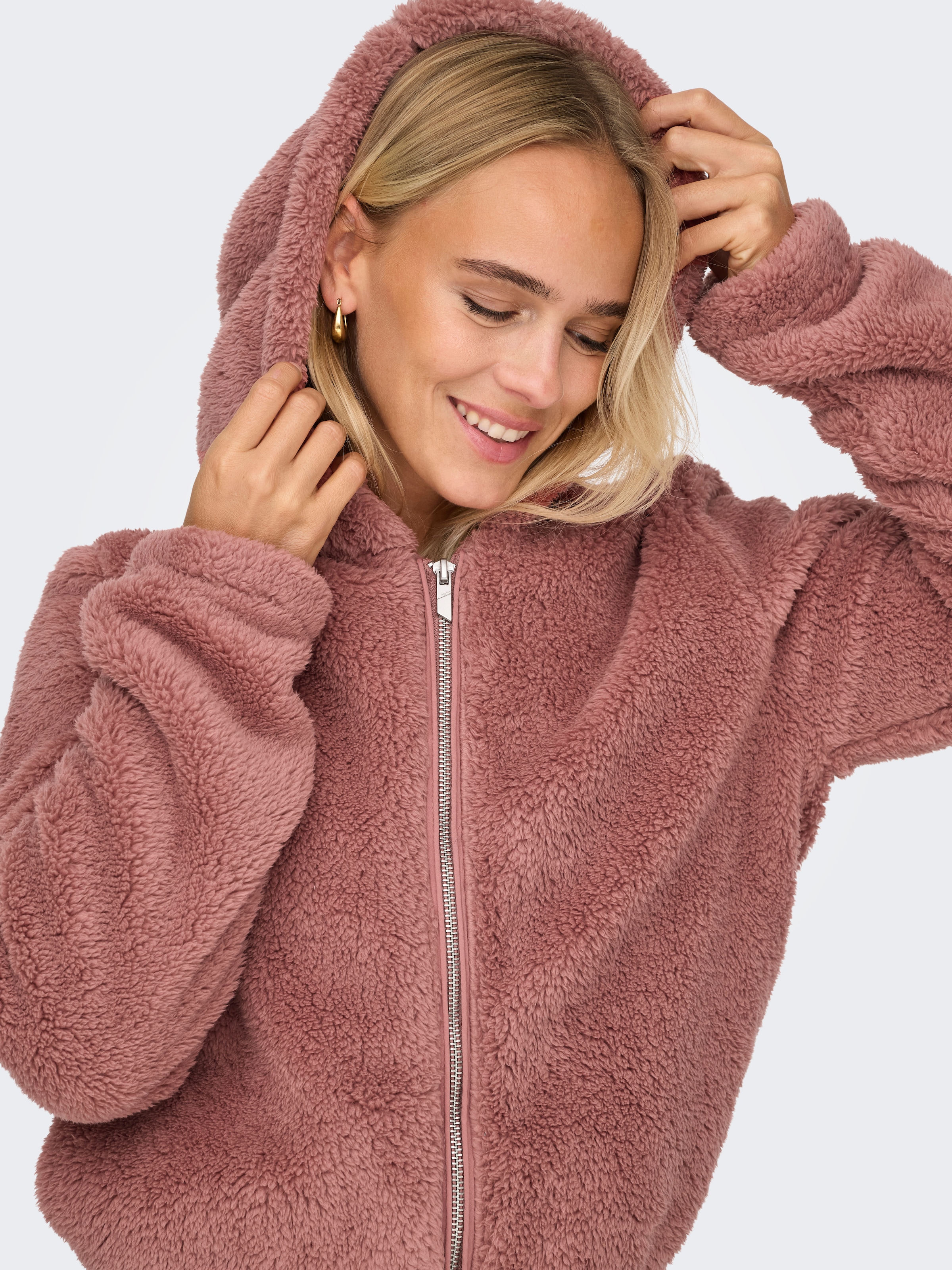 ONLY Kapuzenplüschjacke »ONLNEWANNA CONTACT SHERPA JKT OTW NOOS«, mit Kapuze