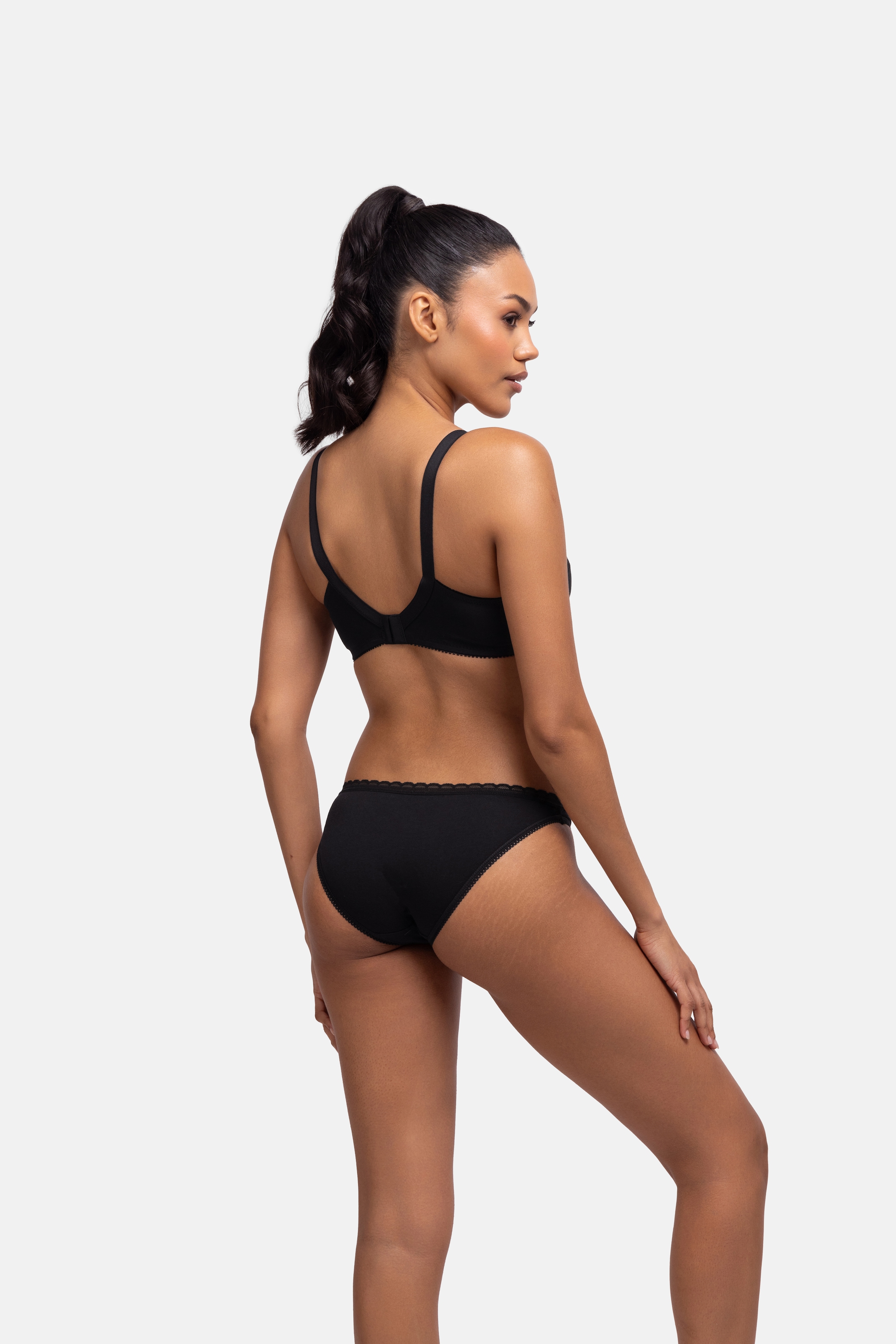 Dorina Slip »NAOMI-3PP«, (3er Pack), mit zarter Spitze verziert
