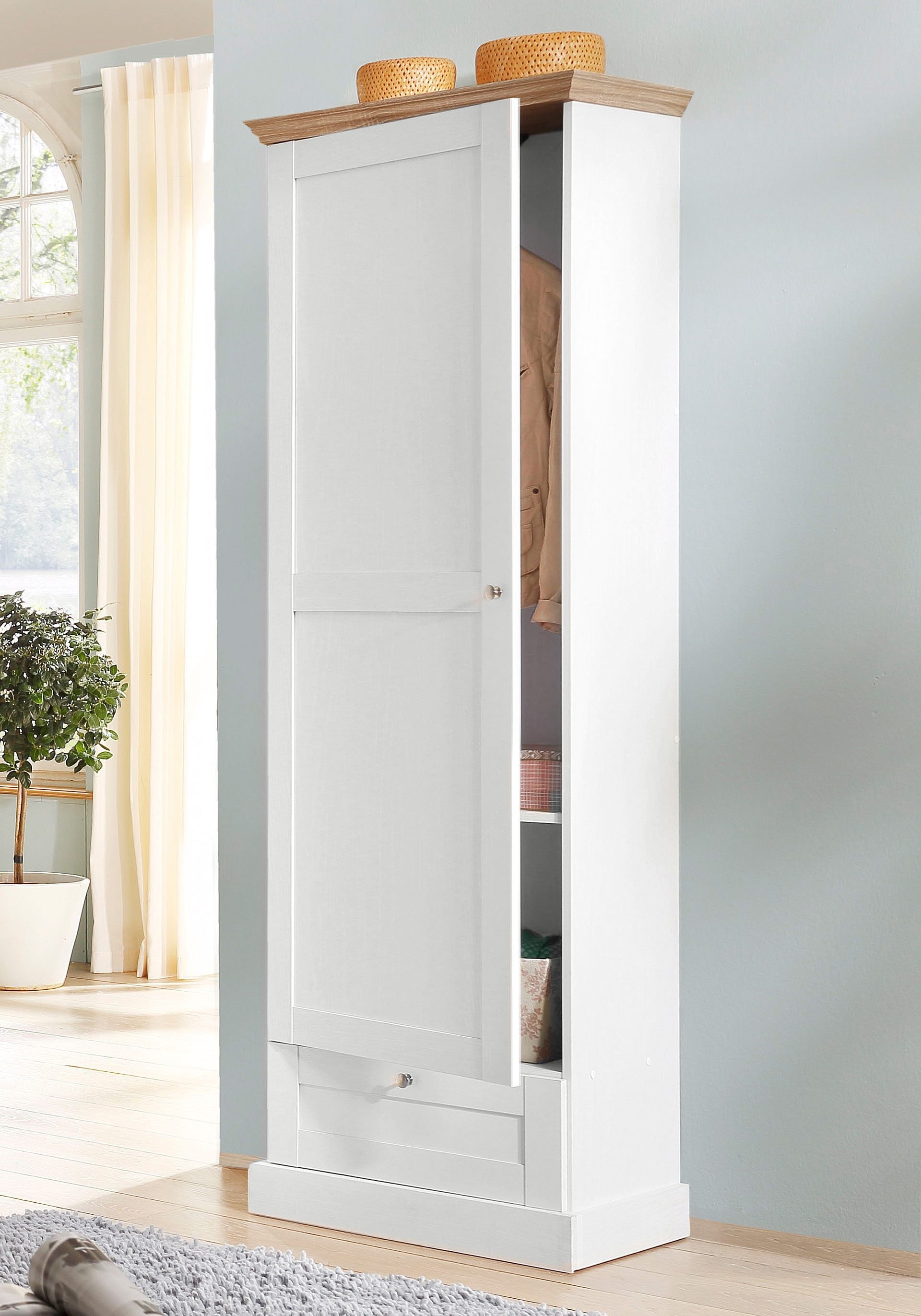 Home affaire Garderobenschrank »Binz«, mit schöner Holzoptik, mit vielen  Stauraummöglichkeiten, Höhe 180 cm auf Raten bestellen | Garderobenschränke