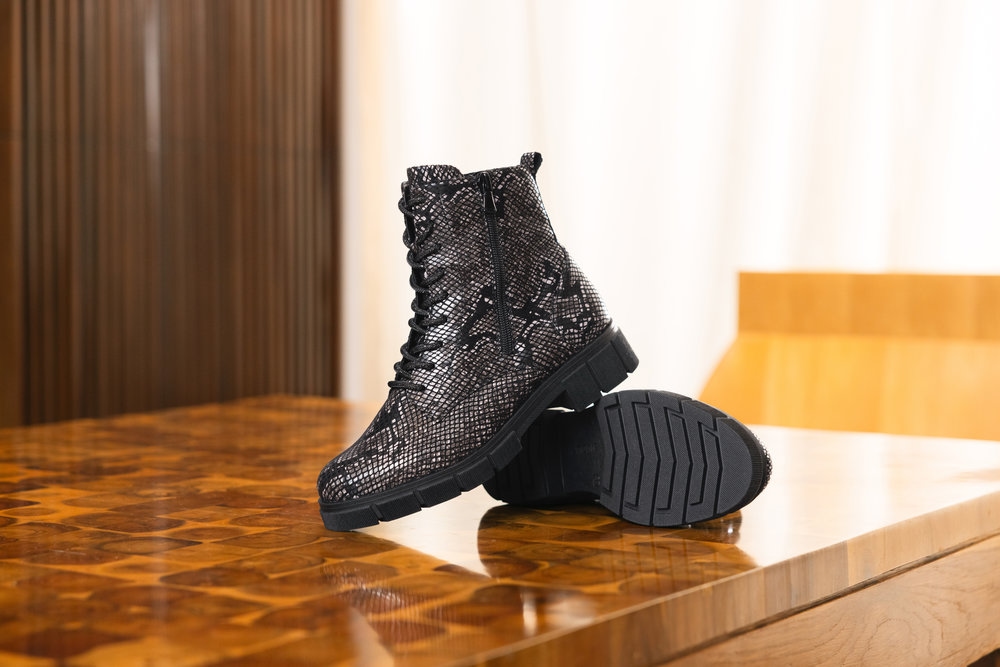Remonte Schnürstiefelette  Blockabsatz, Schnürboots im modischem Reptilien-Look