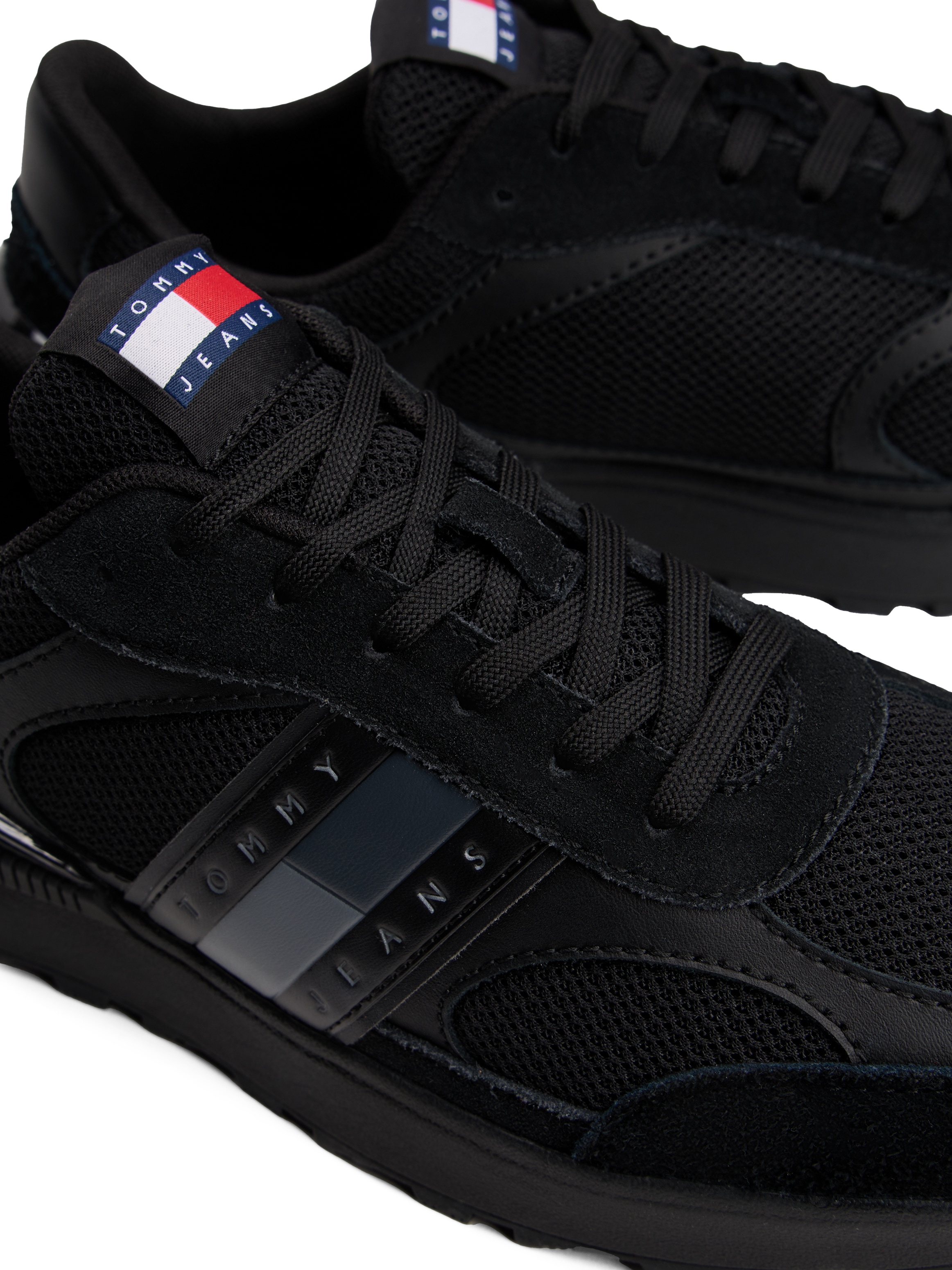 Tommy Jeans Sneaker »TJM TECHNICAL RUNNER ESS«, Freizeitschuh, Halbschuh, Schnürschuh mit gepolstertem Schaftrand