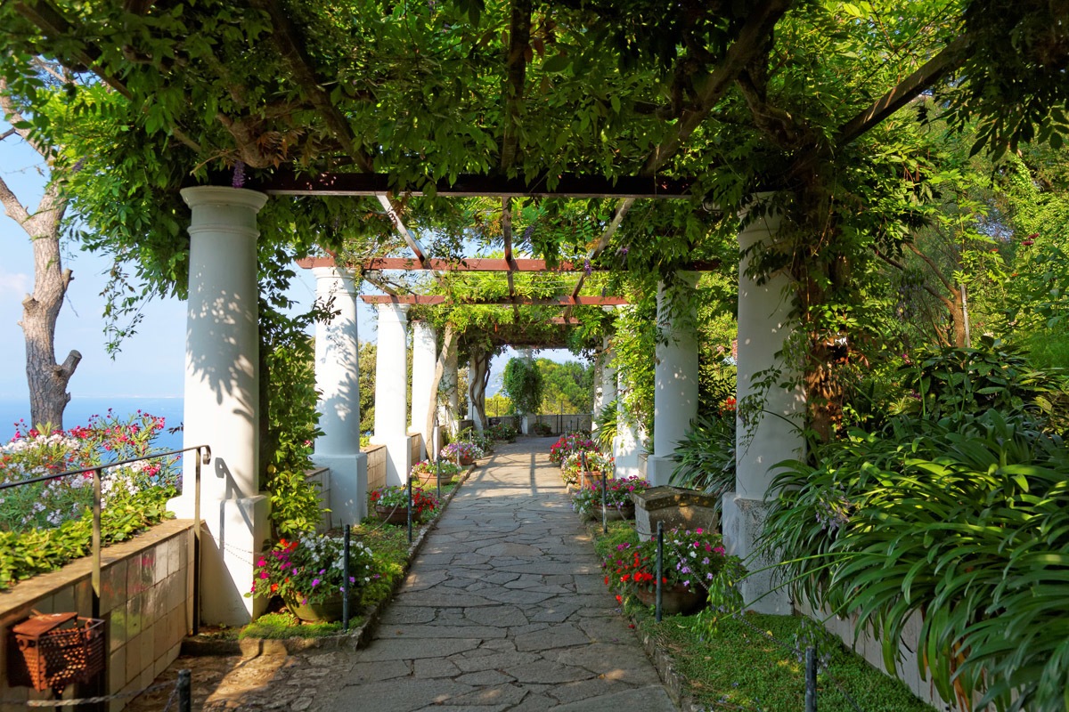 Papermoon Fototapete »Pergola Villa St Michele« günstig online kaufen