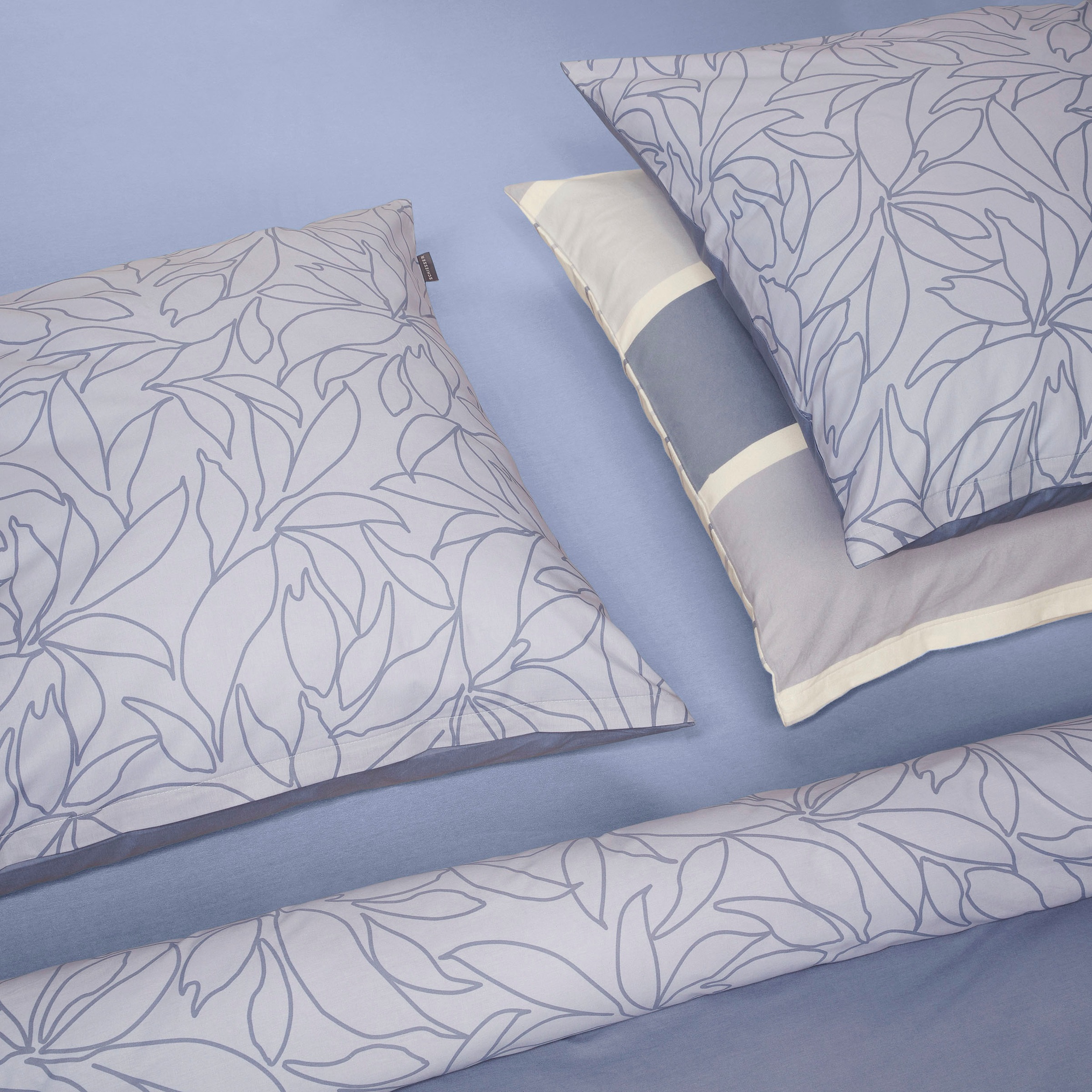 Schiesser Wendebettwäsche »Leaves aus weicher Baumwolle mit schlichtem Botanikprint«, Made in Green