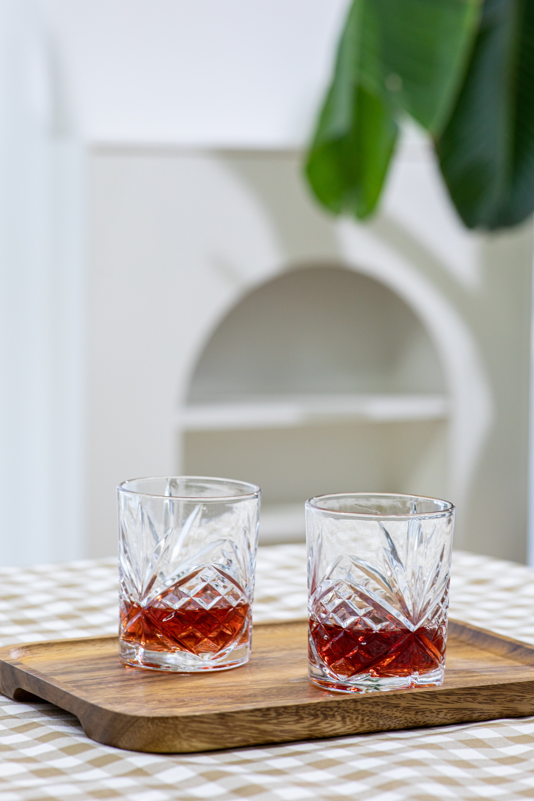 ECHTWERK Whiskyglas »Tumbler Set ca. 330ml«, (Set, 4 tlg.), mit Schliffoptik und Reliefstruktur