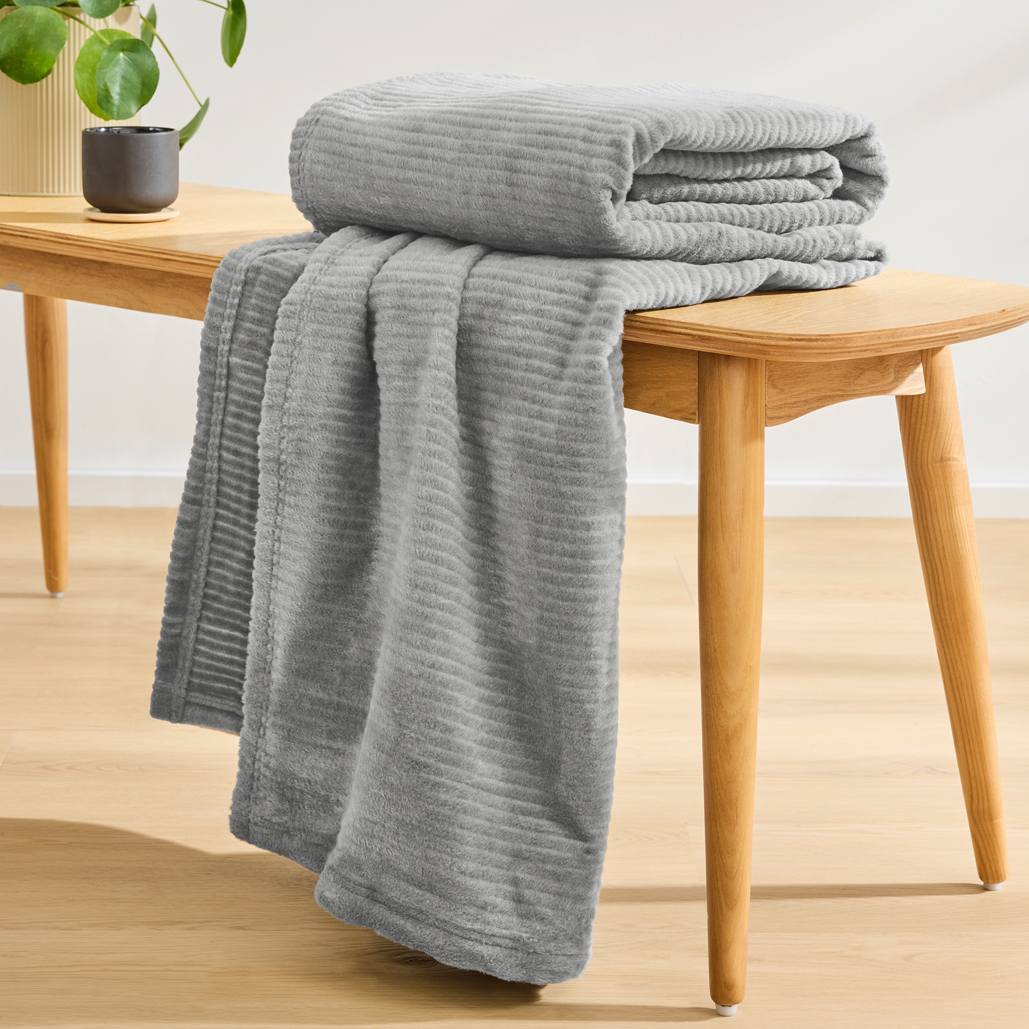 IBENA Wohndecke »Wohndecke Cordoba«, Mit trendiger Cord-Struktur