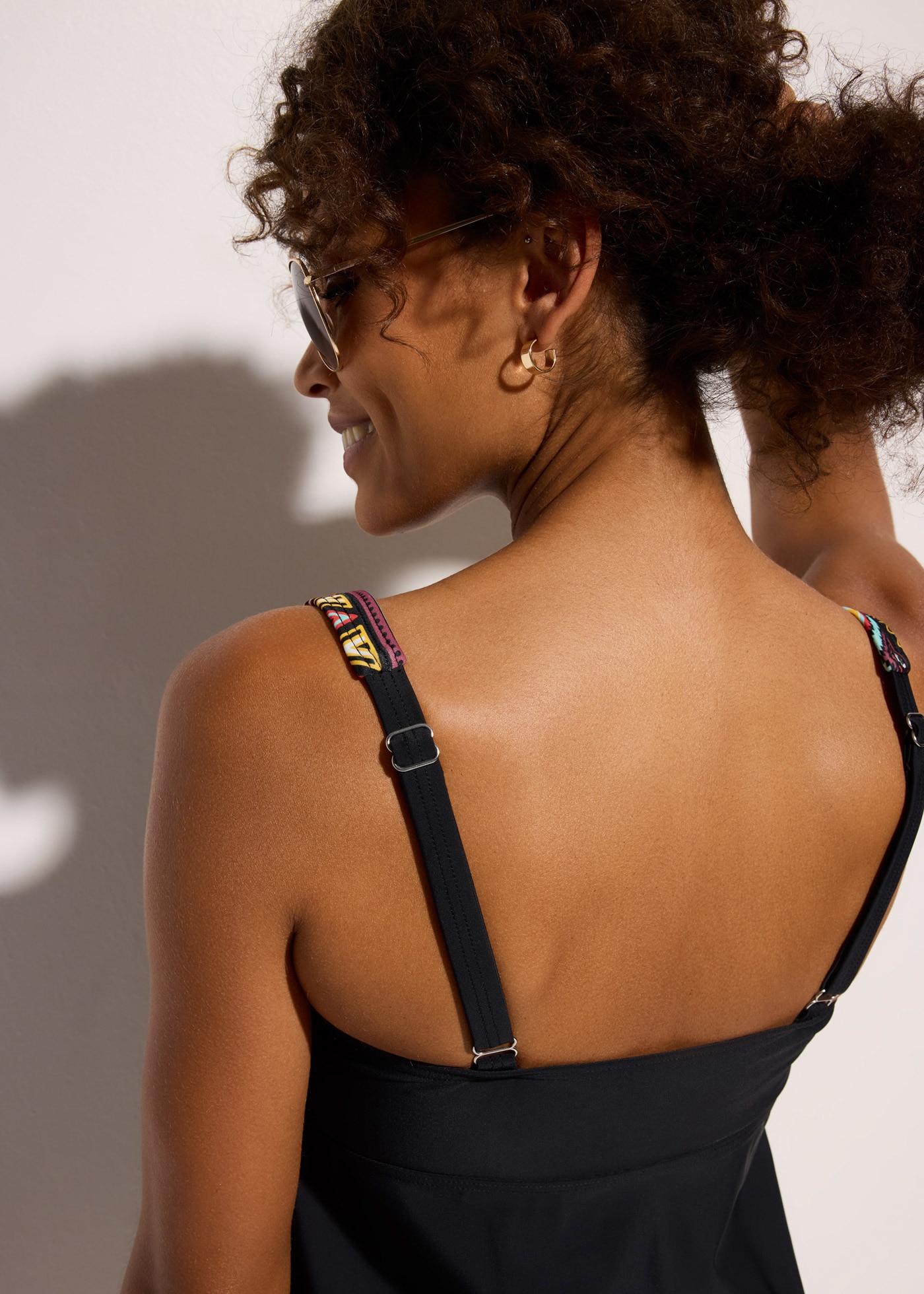 bonprix Tankini Set, 2 Stk. kontrastfarbige Details, sportlicher Stil, elastisches Obermaterial