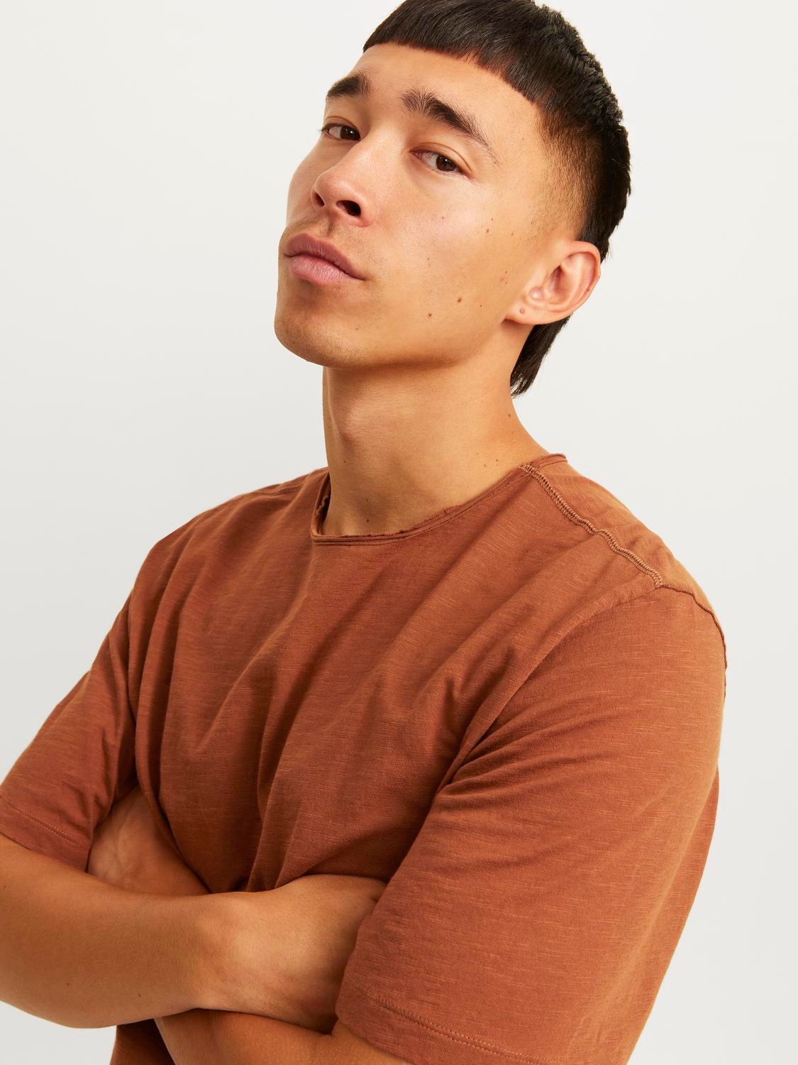 Jack & Jones Rundhalsshirt »JJEBASHER TEE O-NECK SS NOOS« mit Rundhalsausschnitt