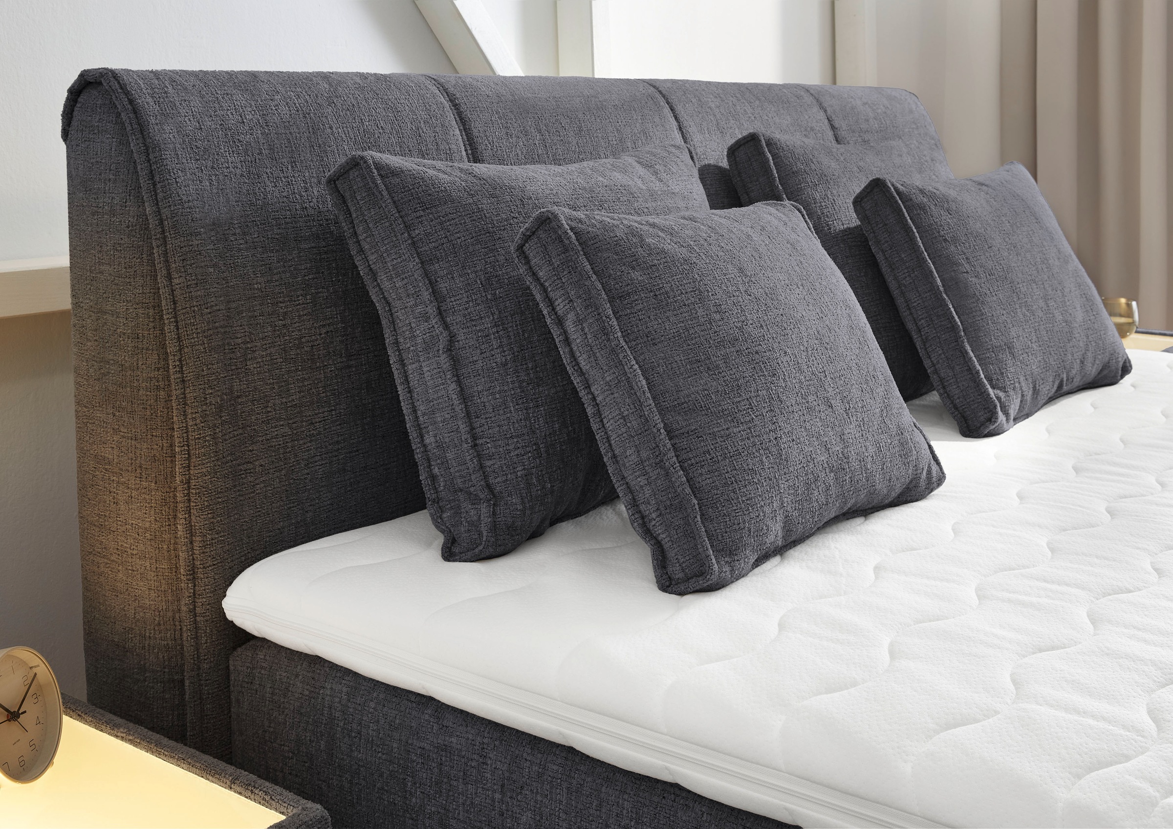 Jockenhöfer Gruppe Boxspringbett »"Carla", OTTOs Choice! Topseller, wahlweise mit oder ohne Bettkasten«, inkl. 4 Kissen, erhältlich in den Breiten 160 & 180cm