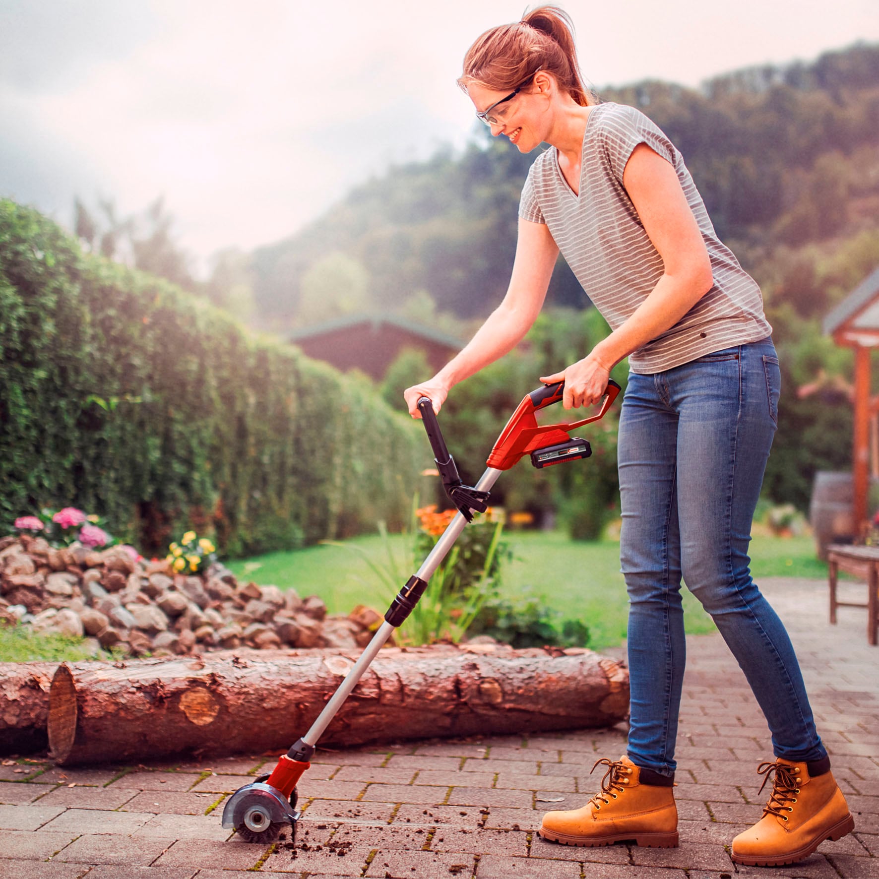 Einhell Akku-Fugenbürste »GC-CC 18 Li Kit«, inkl. Akku 18V/2,0 Ah, Ladegerät, Stahl- und Nylonbürste