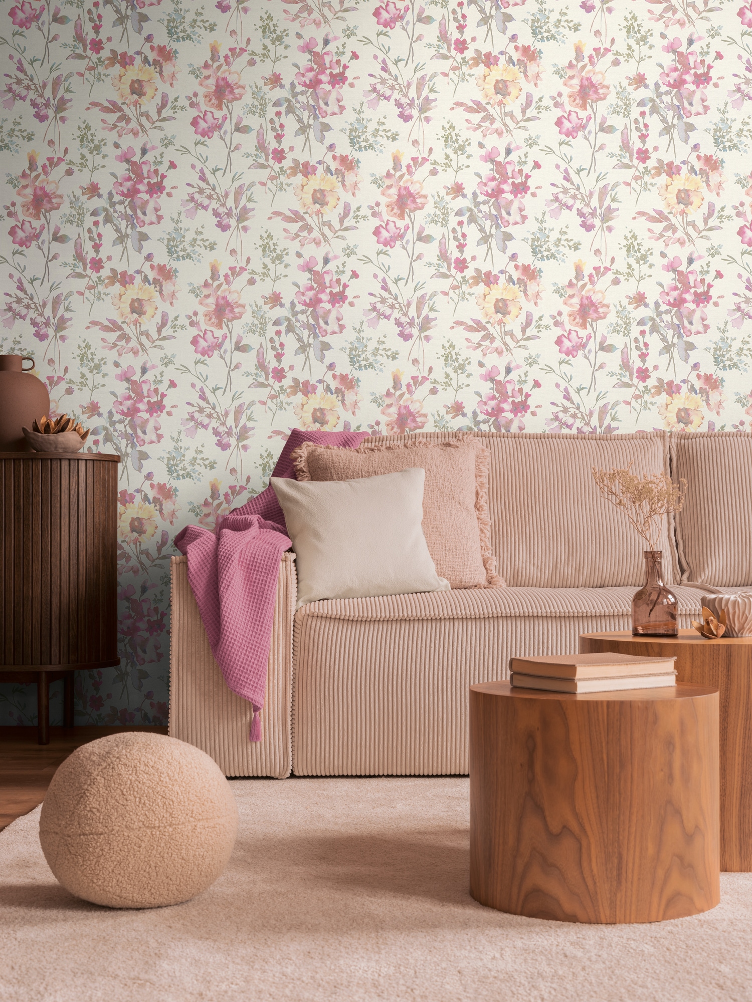CosmoLiving by Cosmopolitan Vliestapete »Petal Poetry – Aquarell-Blumentapete« matt strukturiert Zarte Aquarellblüten für stilvolle Wohnräume