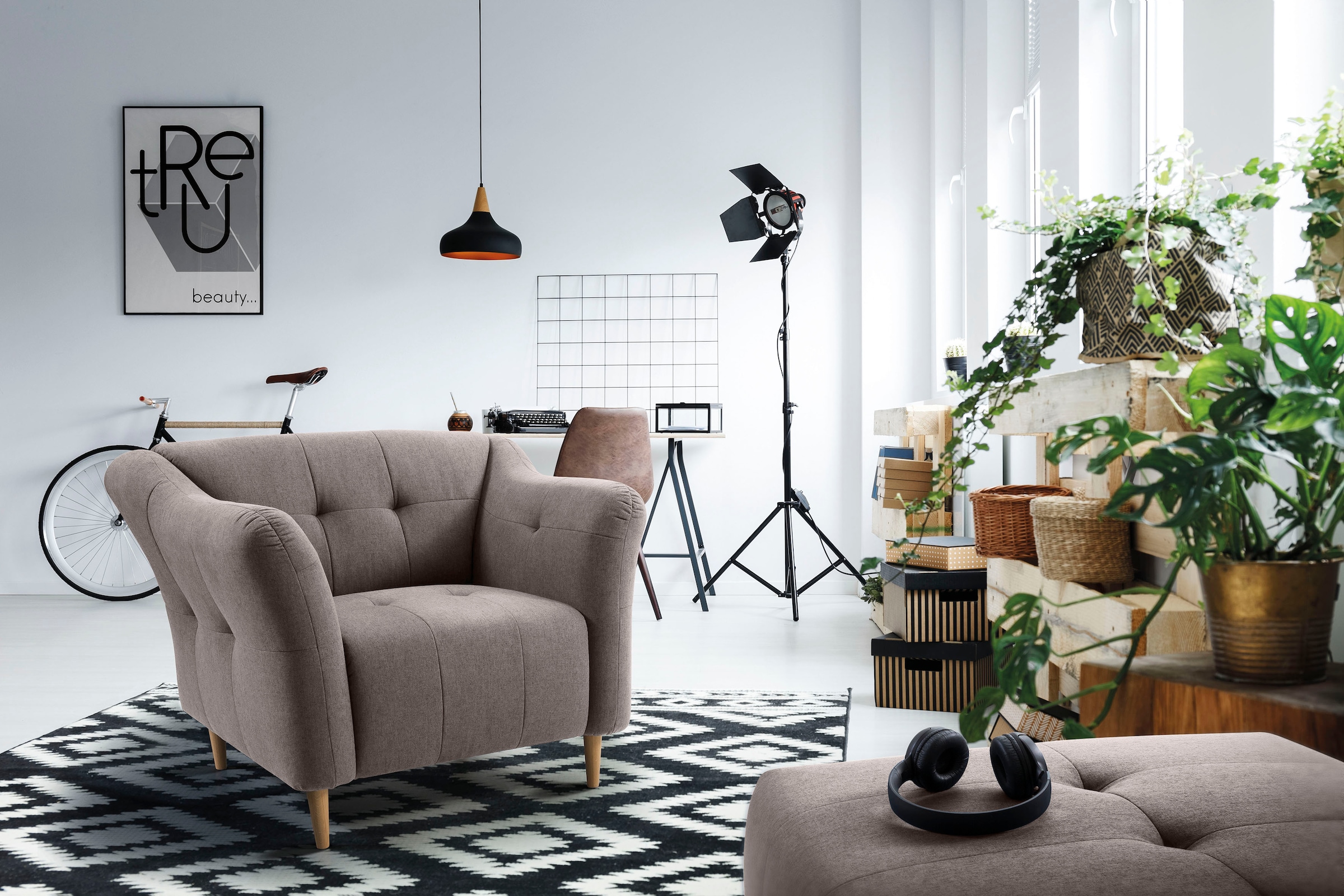 exxpo - sofa fashion Sessel »Soraya«, mit Holzfüßen, frei im Raum stellbar  auf Rechnung kaufen