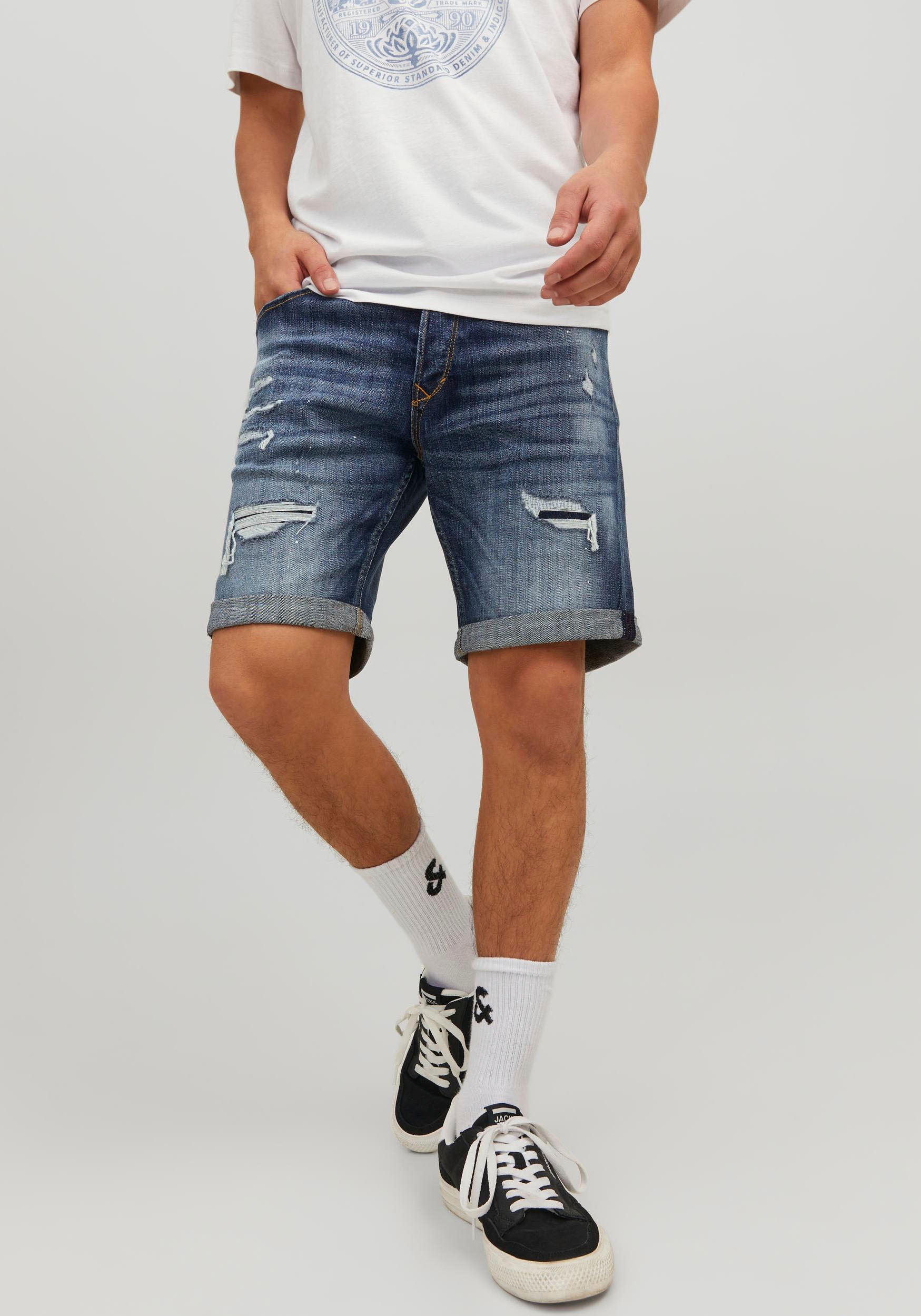Bild von Jack & Jones Jeansshorts »JJIRICK JJBLAIR SHORTS GE 840 SN«, mit Destroyed Effekt
