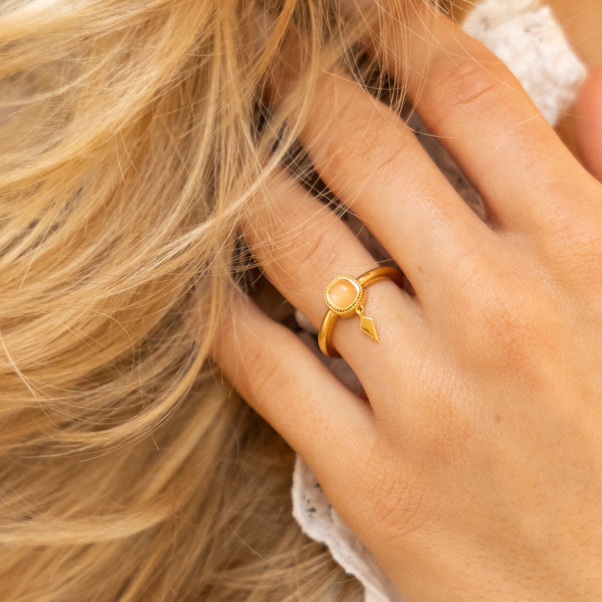 CAÏ Fingerring »925 Silber vergoldet orange Mondstein«