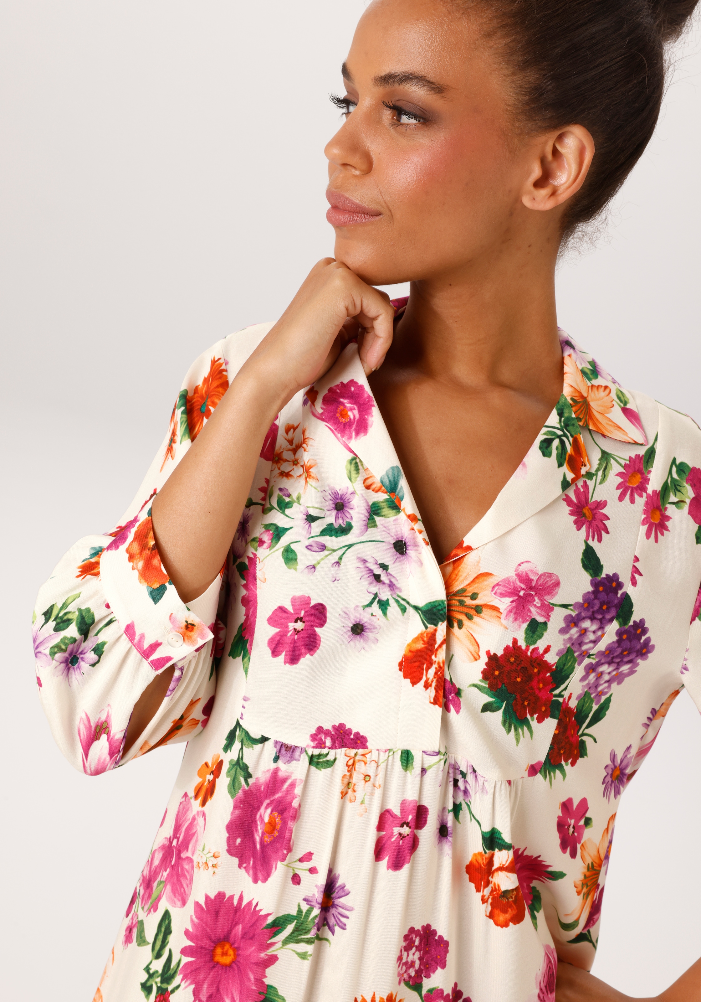 Aniston CASUAL Hemdblusenkleid mit romantischen Blumendruck - jedes Teil ein Unikat
