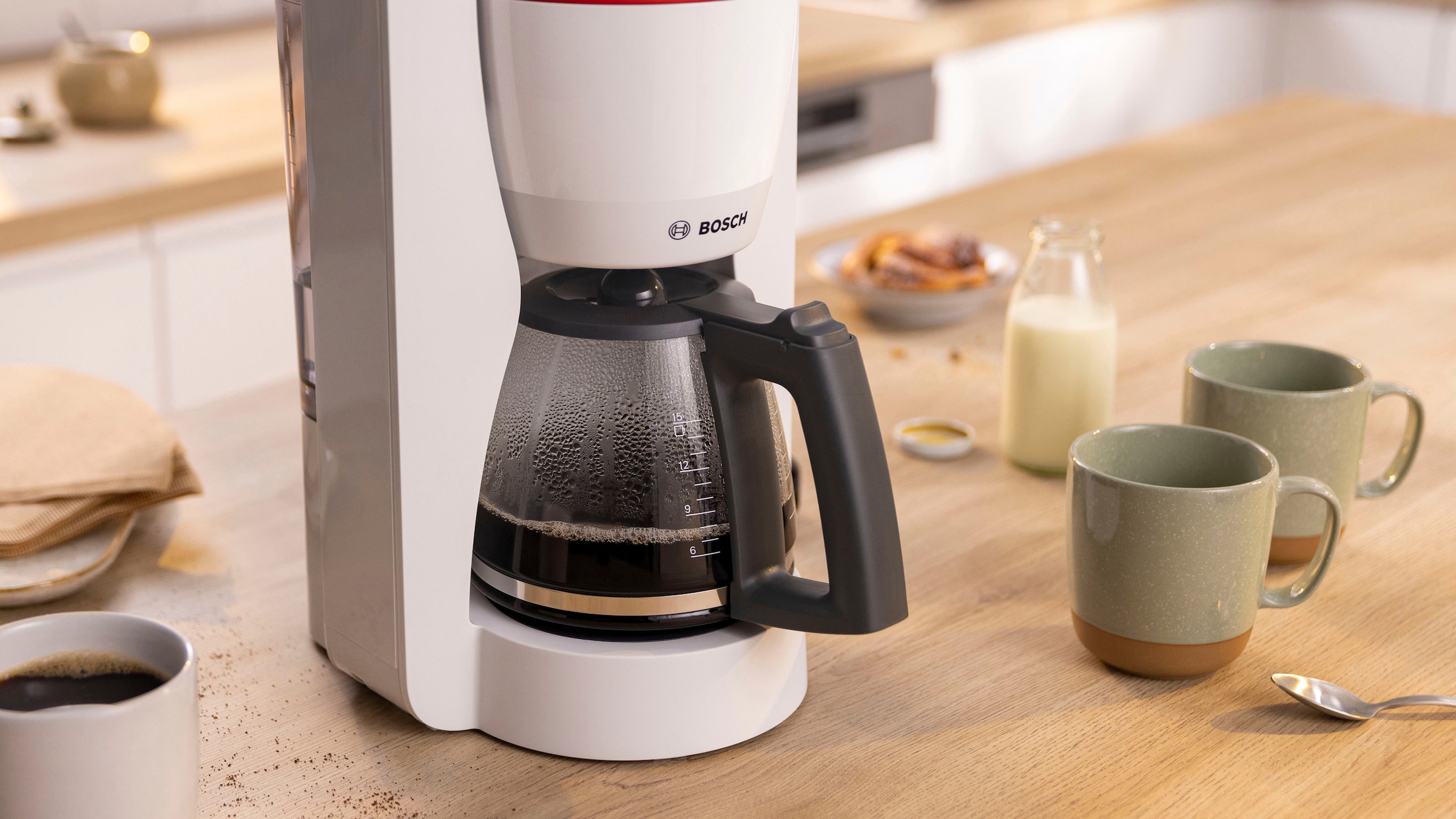 BOSCH Filterkaffeemaschine »MyMoment TKA2M111«, 1,25 l Kaffeekanne, Papierfilter, 1x4, für 10-15 Tassen, Glaskanne, 40min Warmhaltefunktion, 1200 W