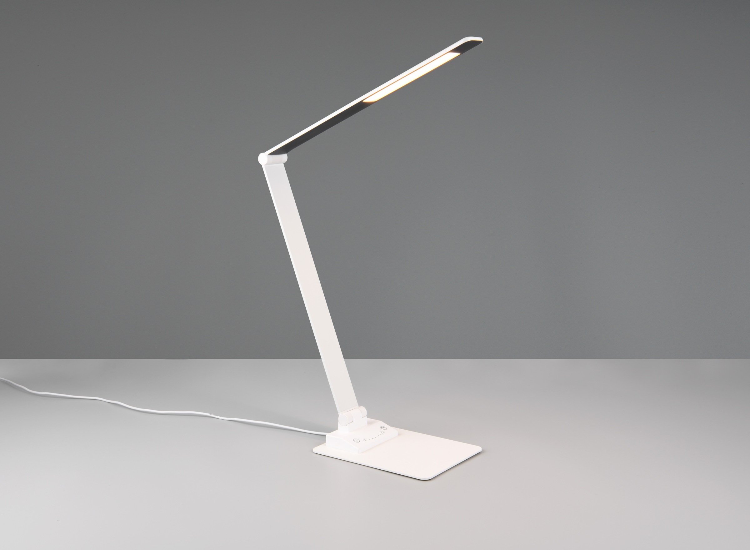 TRIO Leuchten LED Schreibtischlampe »TRAVIS, LED Leselampe 6,5W 650 Lumen CCT Lichtfarbe 3000/5000/6500K« LED-Board 1 Stk. Farbwechsler mit USB-A und USB-C Ladeanschluss, kippbar dimmbar Höhe max 72cm