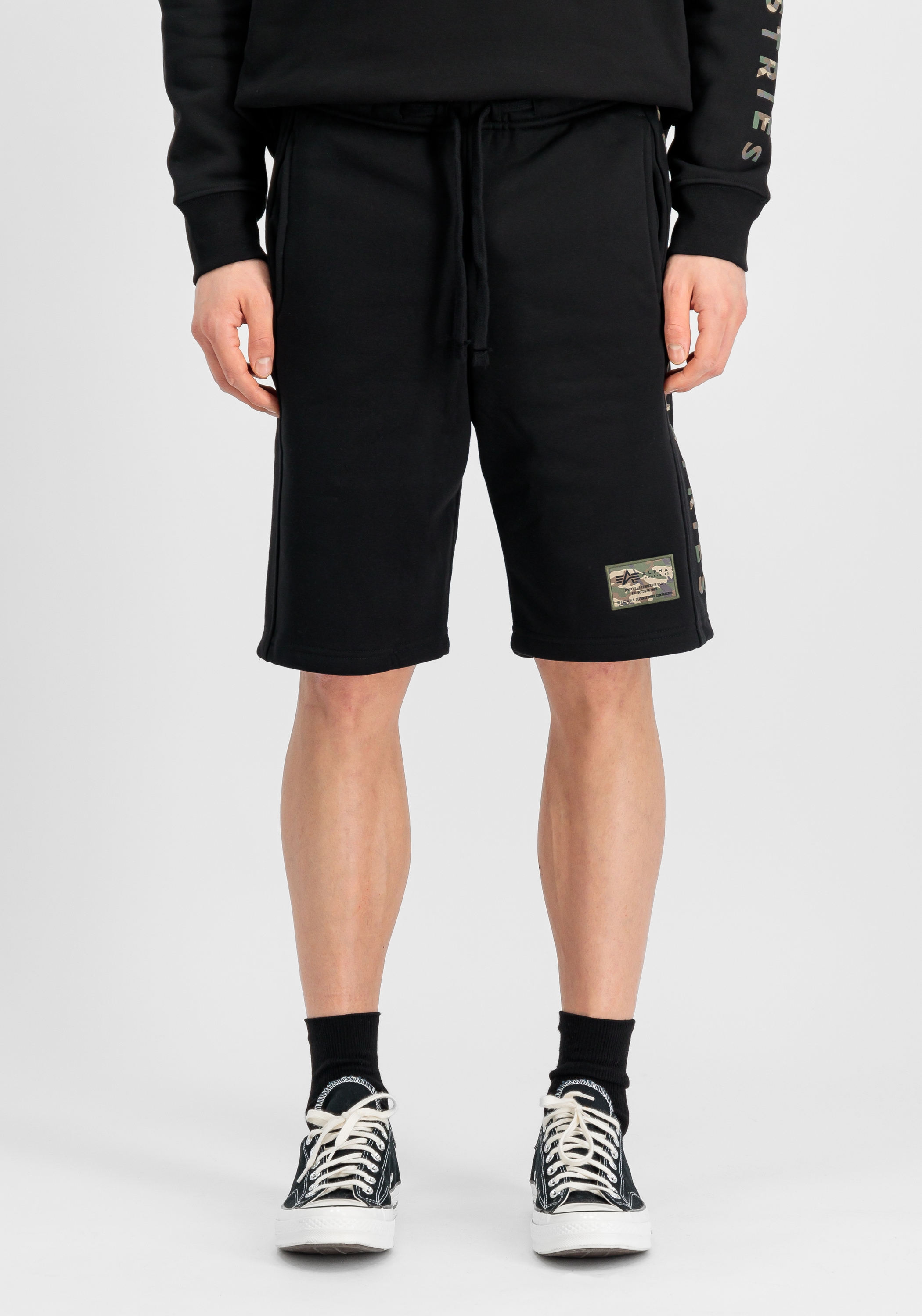Alpha Industries Shorts »Camo Jogger Shorts«