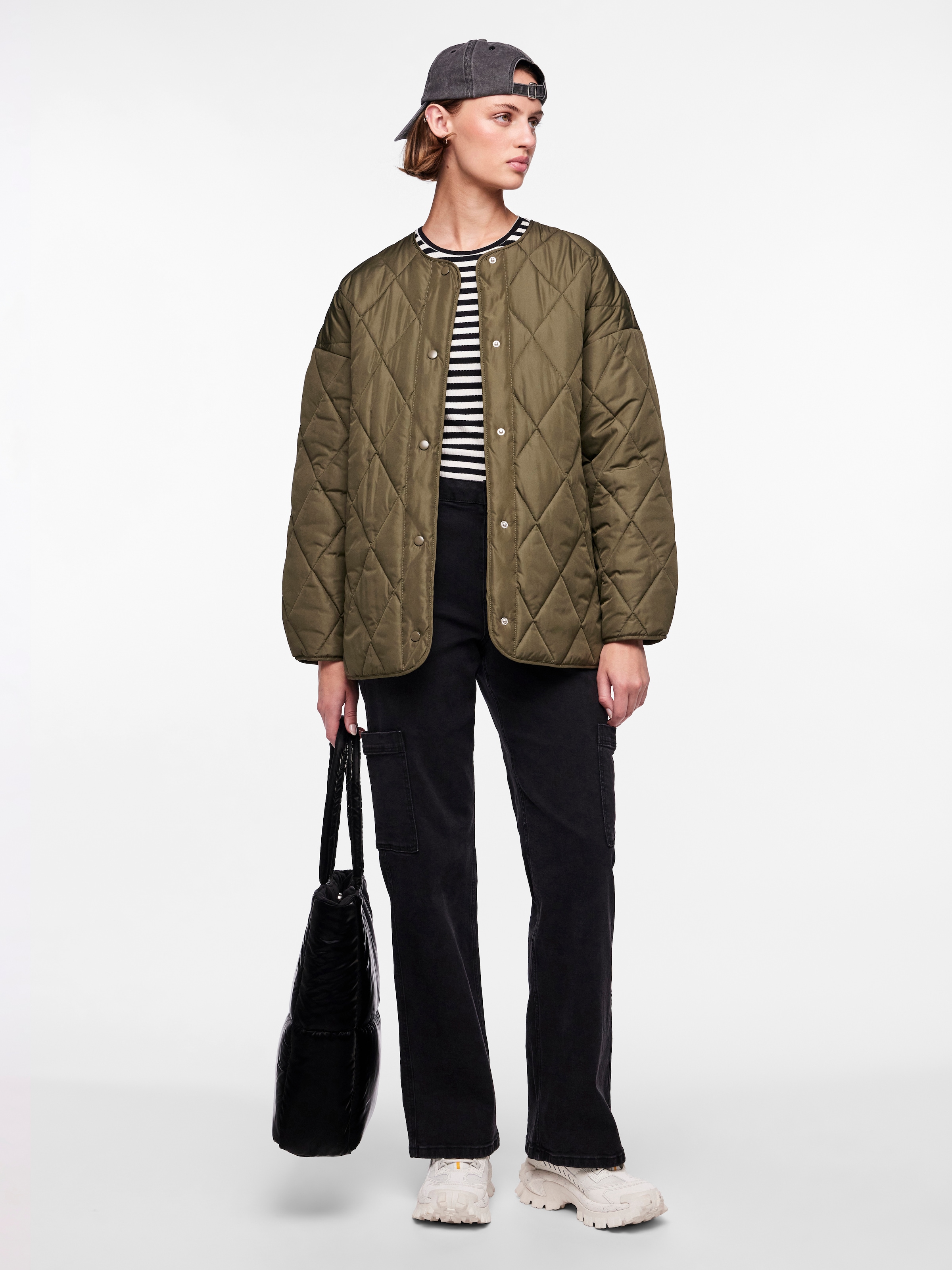 pieces Steppjacke »PCSTELLA QUILTED JACKET NOOS BC« Kunstfaser