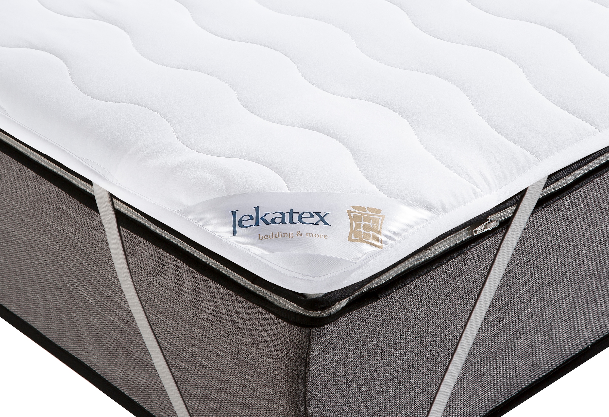 Jekatex Matratzenauflage »Denver Matratzenauflage mit praktischen Eckgummis, verschiedene Größen«, sorgt für einen erholsamen Schlaf und für anspruchsvolle Hygiene!