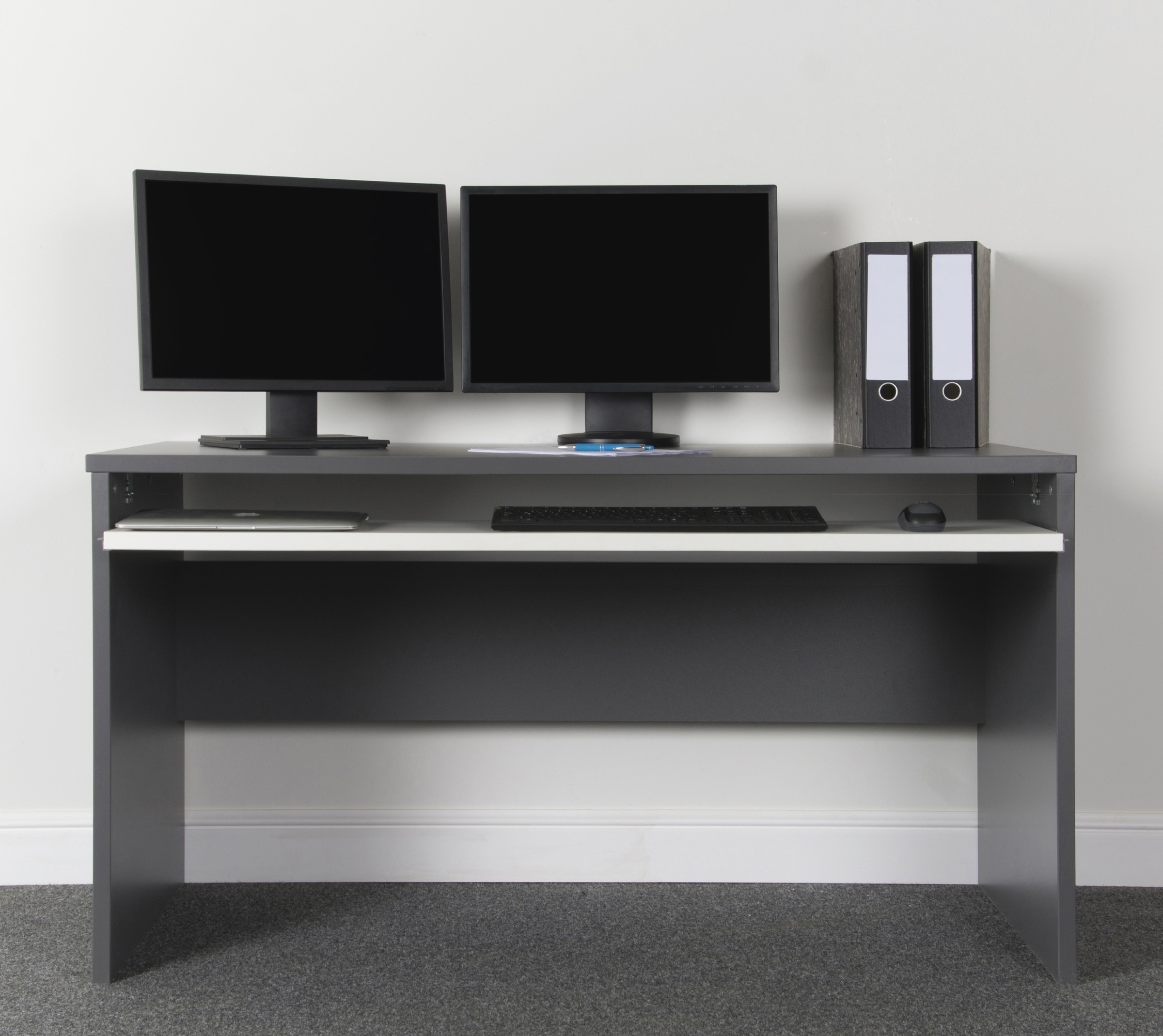 VOGL Möbelfabrik Schreibtisch »Barrie«, 2-farbiger Tablarauszug, Breite 137 cm, Made in Germany