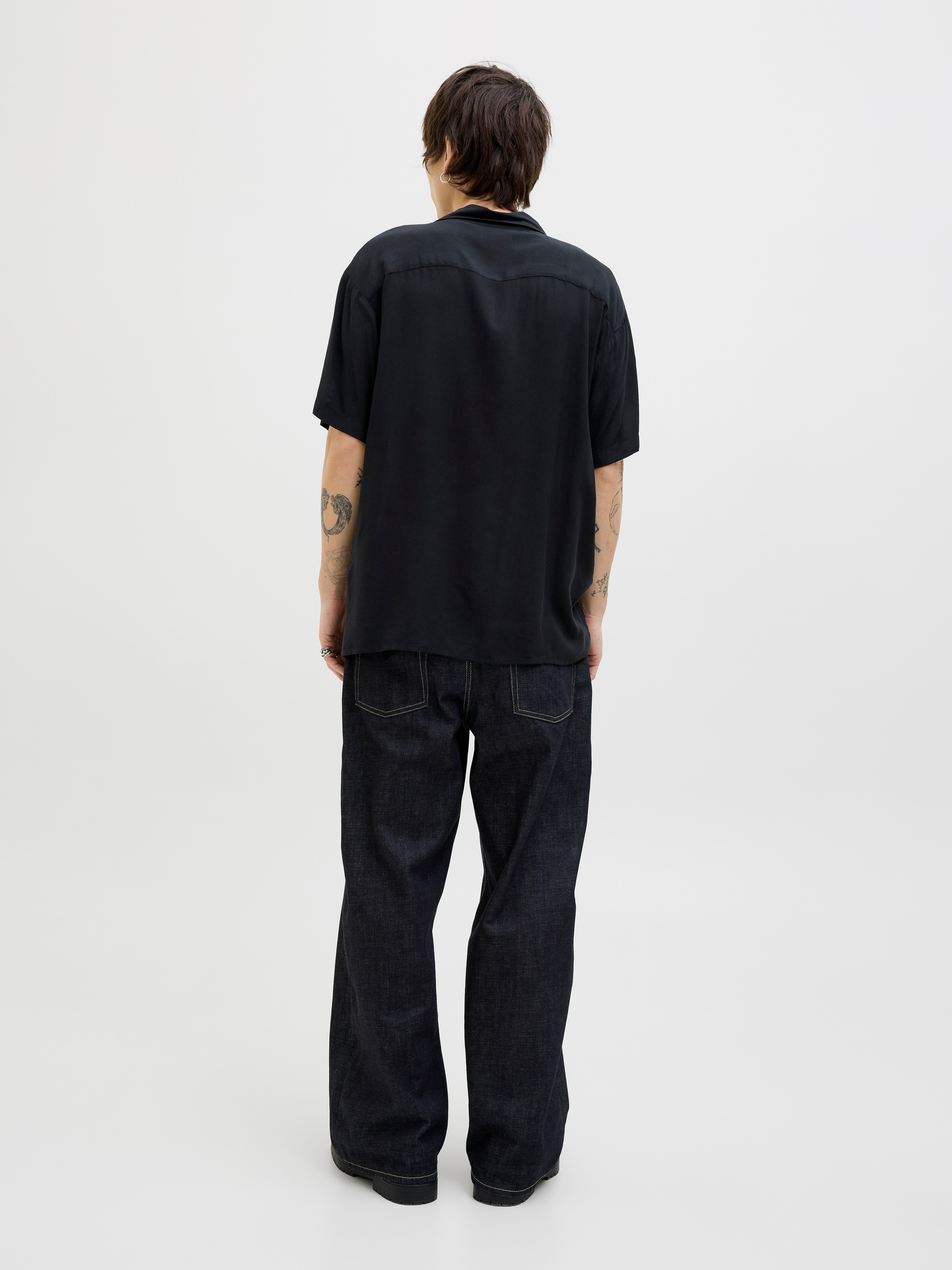 Jack & Jones Kurzarmhemd »JJEJEFF SOLID RESORT SHIRT S/S SN«, mit Resort Kragen