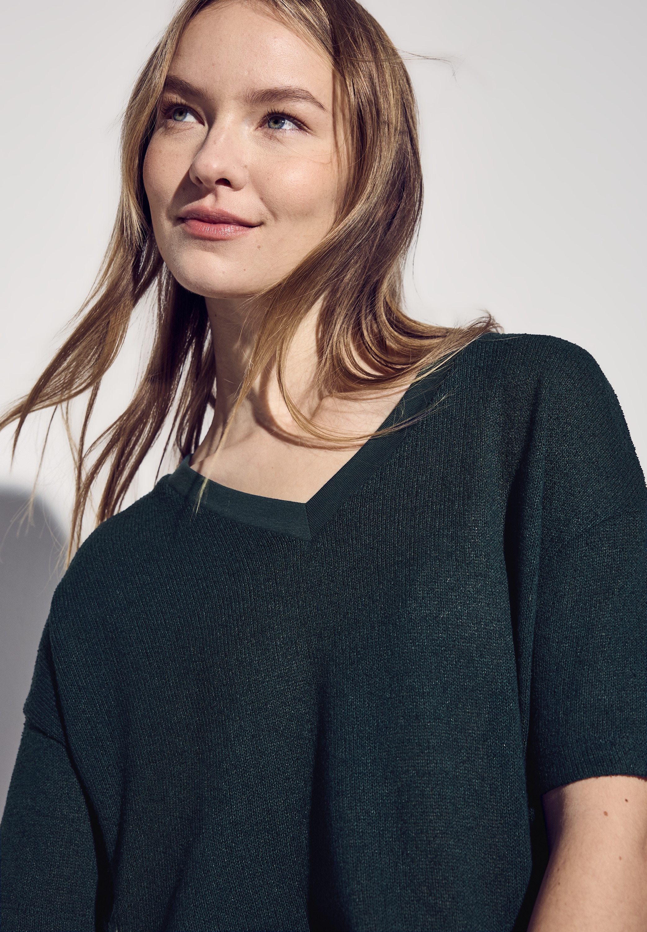 STREET ONE T-Shirt, im Strick-Look mit V-Ausschnitt