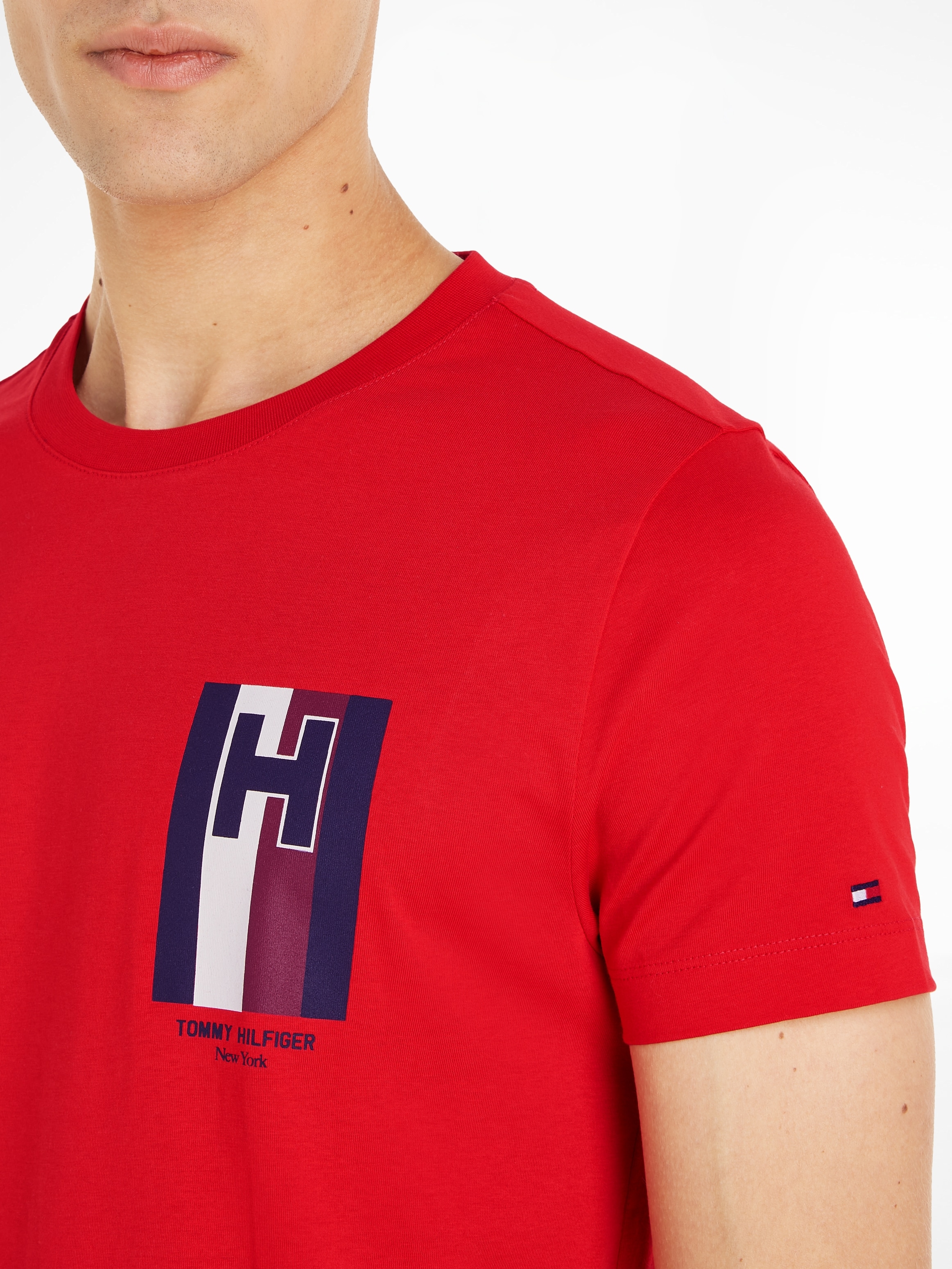 online Logo »H gedrucktem Hilfiger EMBLEM Tommy TEE«, bestellen mit T-Shirt