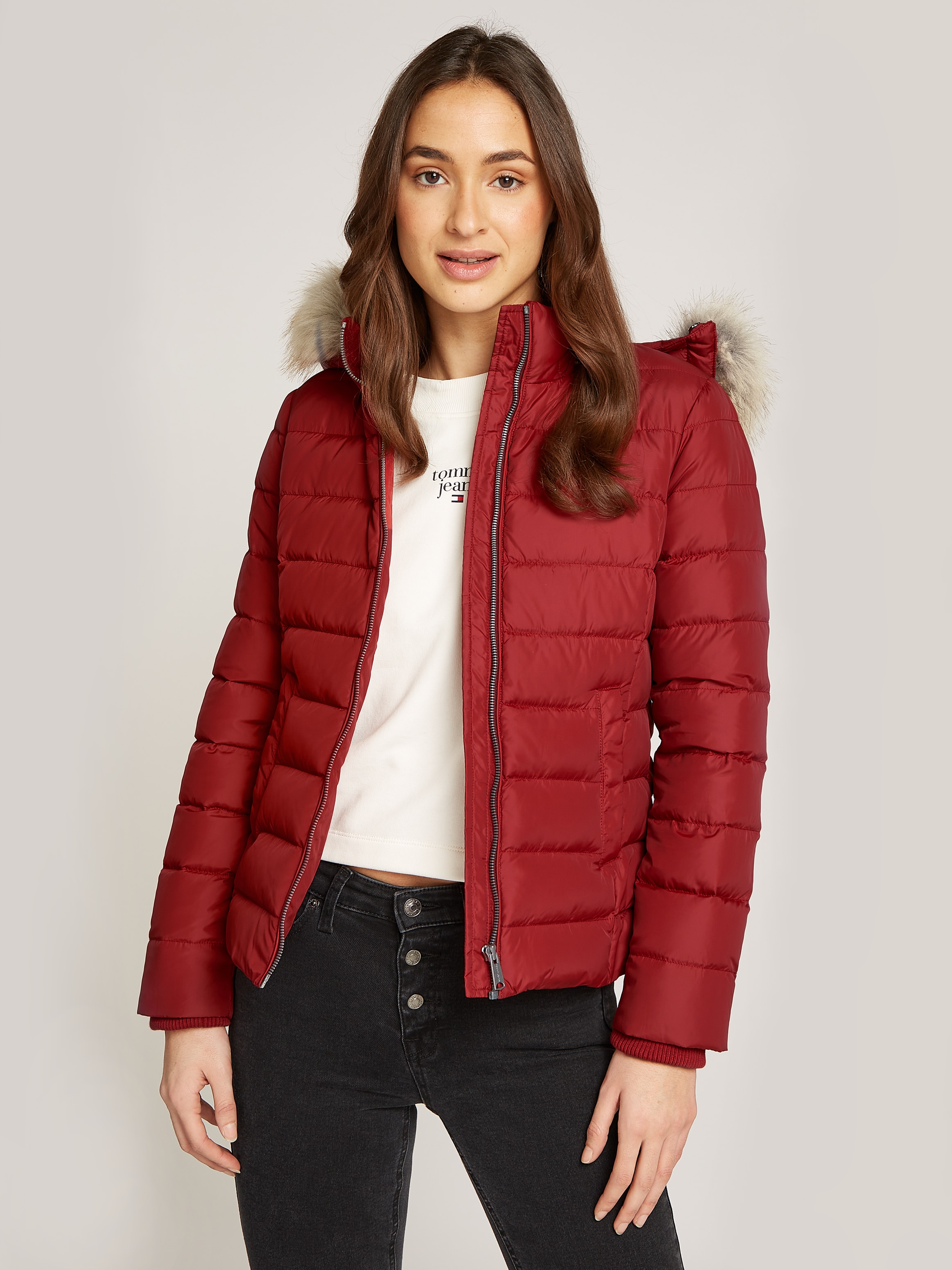 Tommy Jeans Steppjacke »TJW BASIC HOODED DOWN JACKET EXT«, mit Kapuze, mit Logostickerei