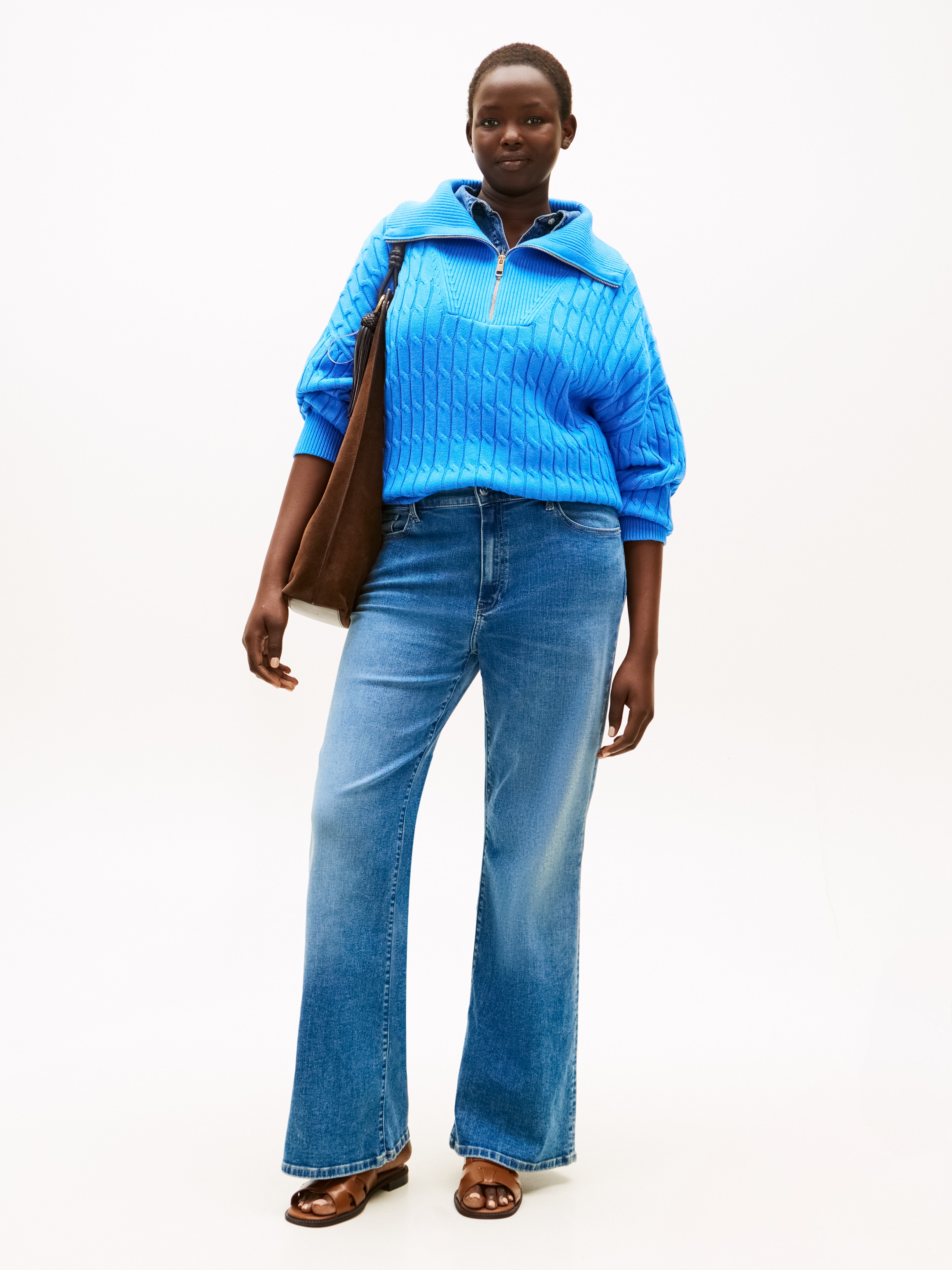 Tommy Hilfiger Curve Bootcut-Jeans »CRV DNM FINN FLARE RW« in großen Größen, in ausgestellter Form