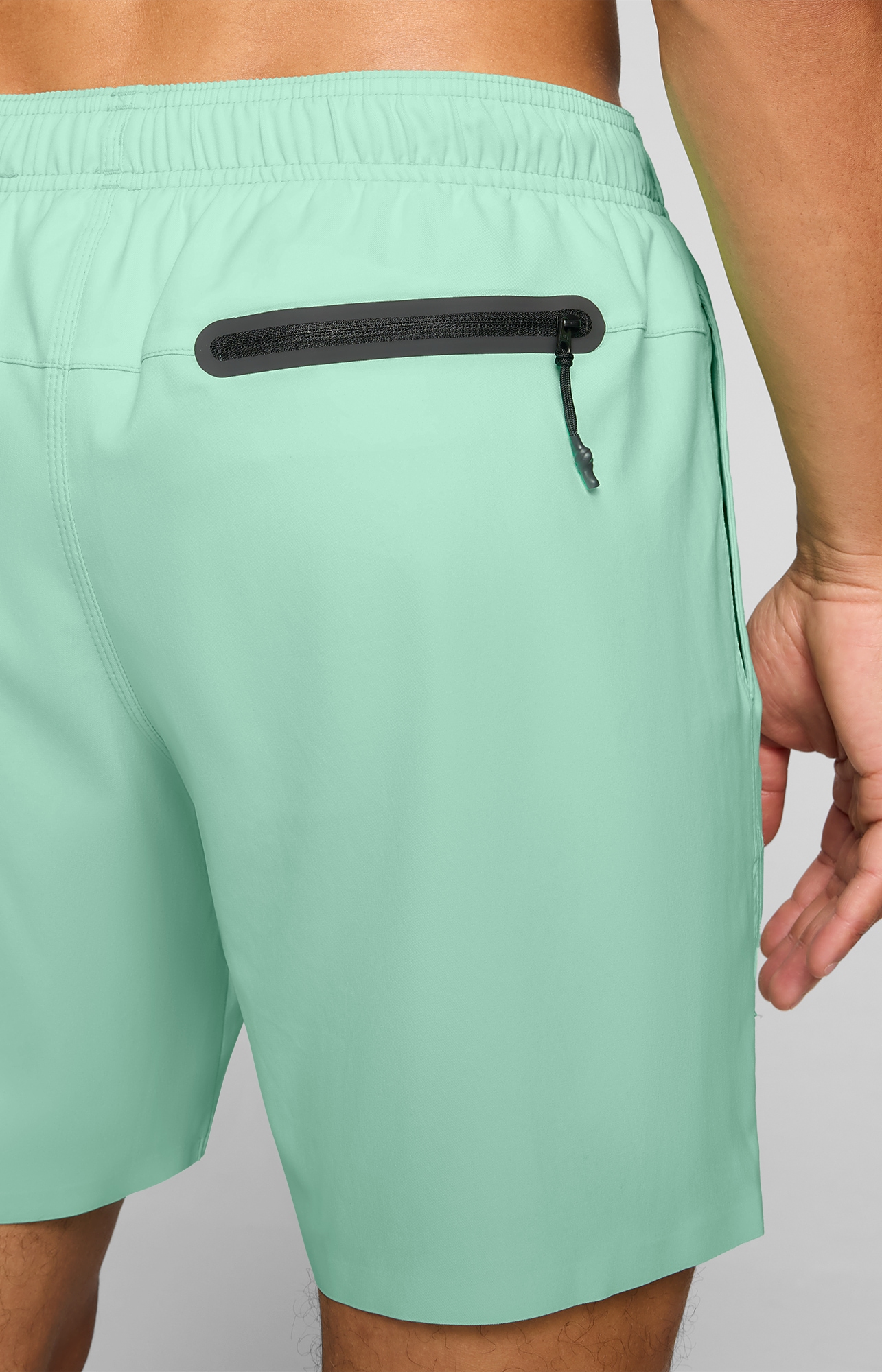 PUMA Badeshorts »PUMA SWIM MEN MID SHORTS 1P« High-Tech Reißverschluss an der Gesäßtasche, Seitentaschen