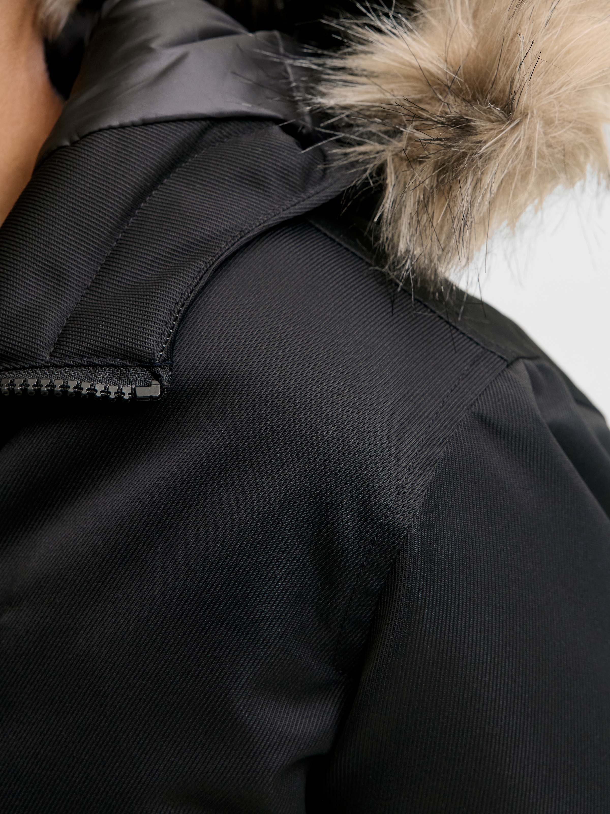 Jack & Jones Junior Parka »JJCHARLIE DETACHABLE FAUX FUR PARK JNR«, mit Kapuze
