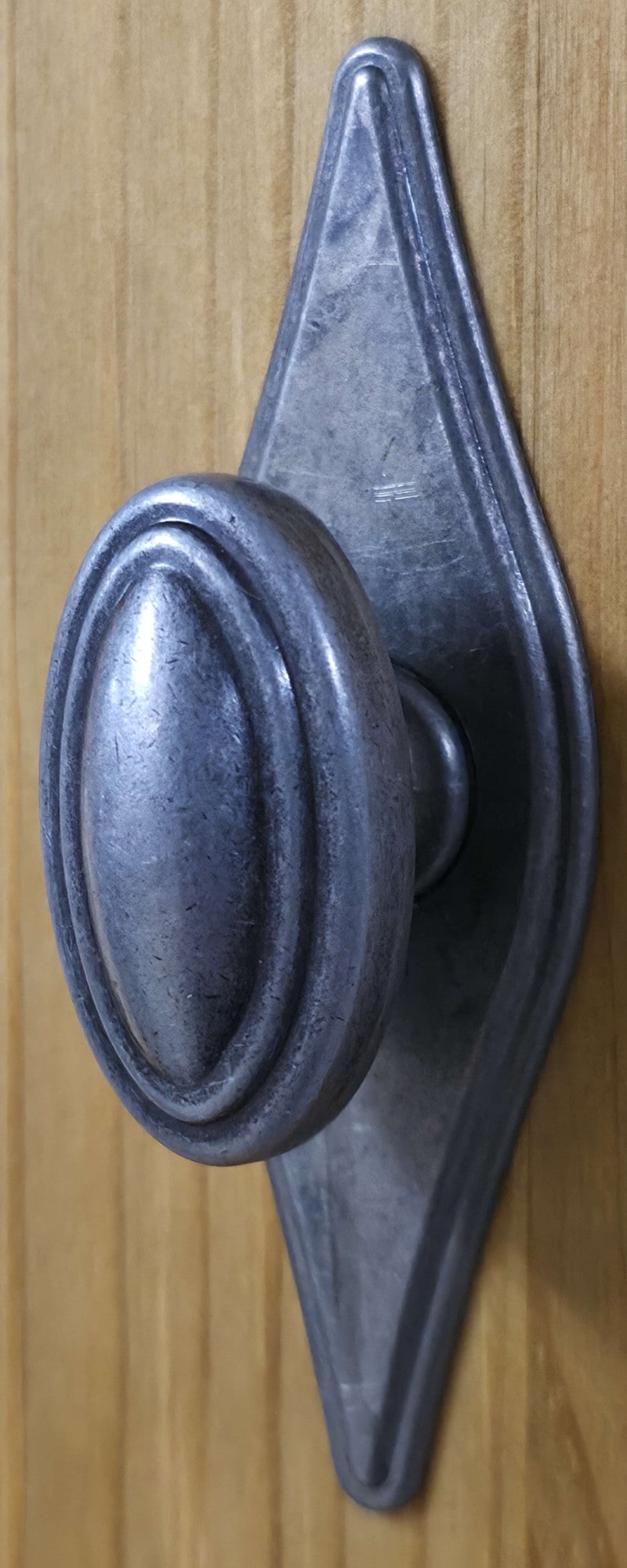 OTTO home Badezimmerspiegelschrank »Rauna« aus massiver Kiefer, Breite 64 cm, mit Spiegel, made in EU