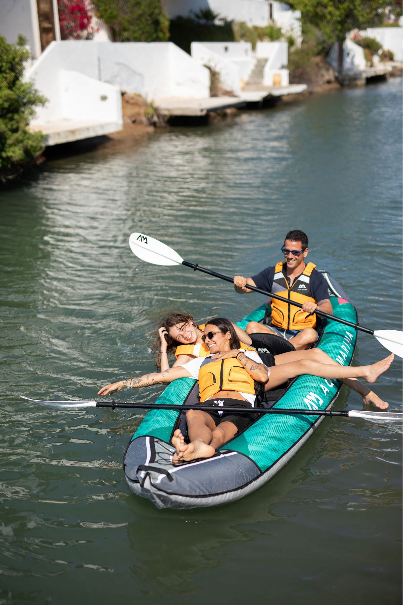 Aqua Marina Schlauchboot, (Set, 9 St., mit 2 Paddeln und Luftpumpe), Komplett Set mit Tragerucksack und Fußpumpe