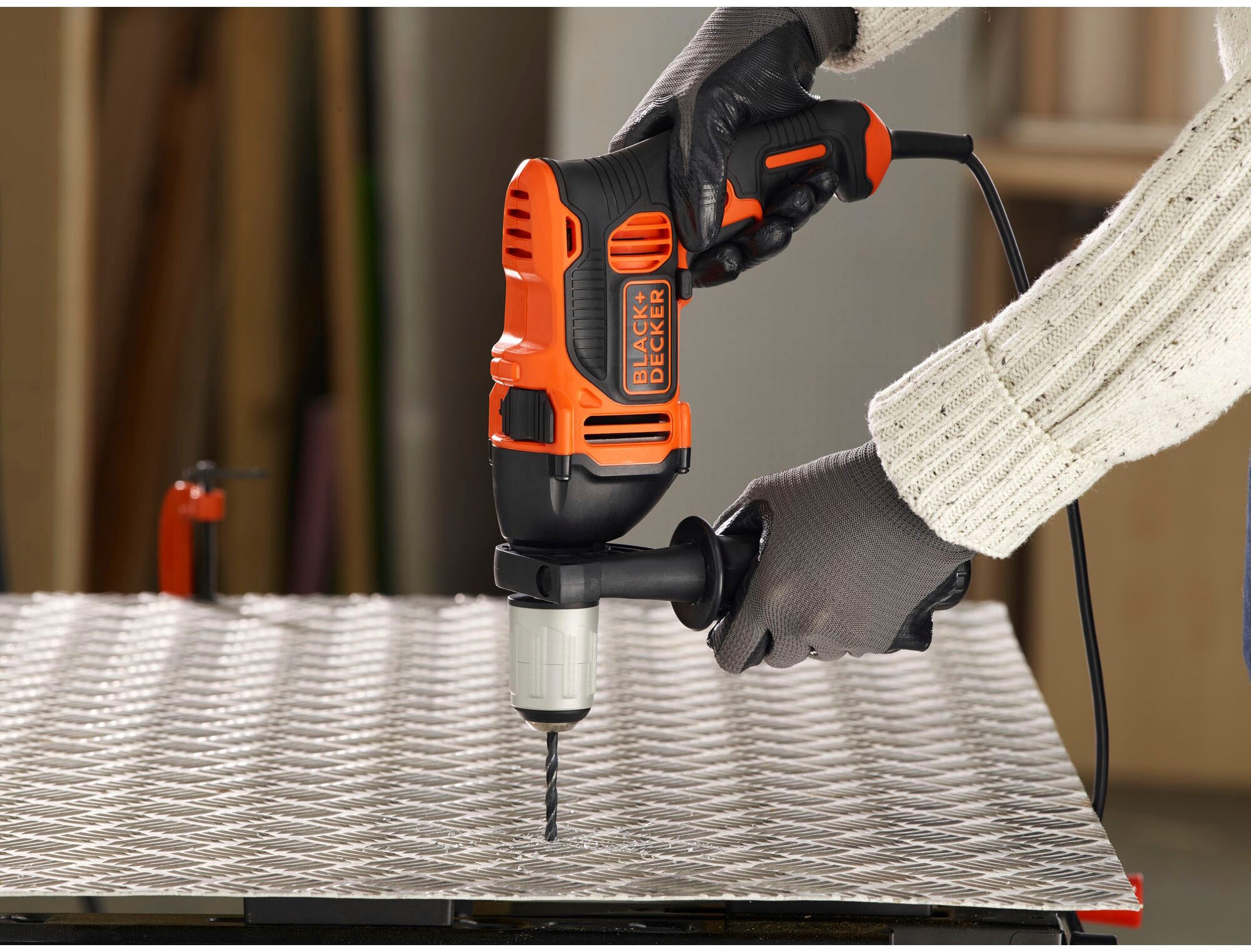 Black + Decker Schlagbohrmaschine, (Set), 32-teiliges Zubehör und 16" Werkzeugbox