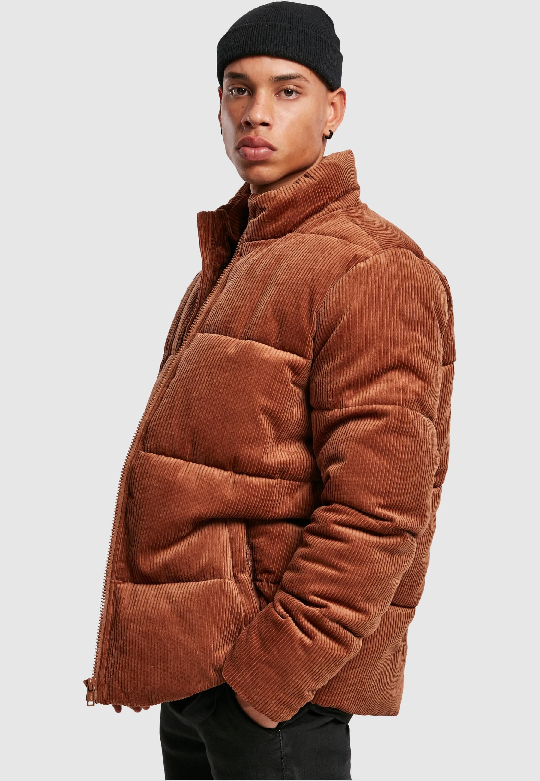 URBAN CLASSICS Winterjacke »Urban Classics Herren Boxy Corduroy Puffer Jacket« 1 Stk. tlg. ohne Kapuze