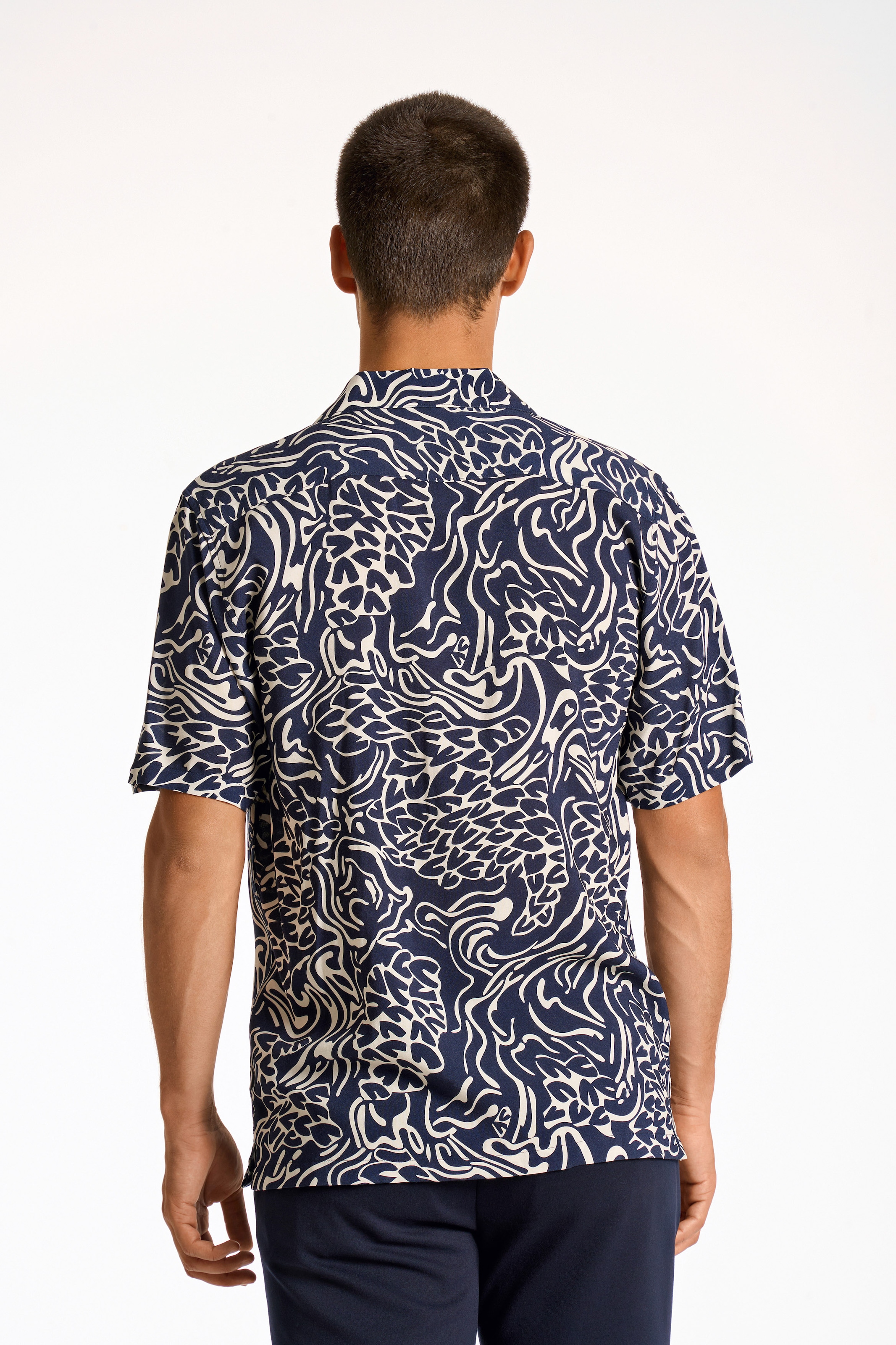 LINDBERGH Print-Shirt mit Muster und aus reiner Viskose