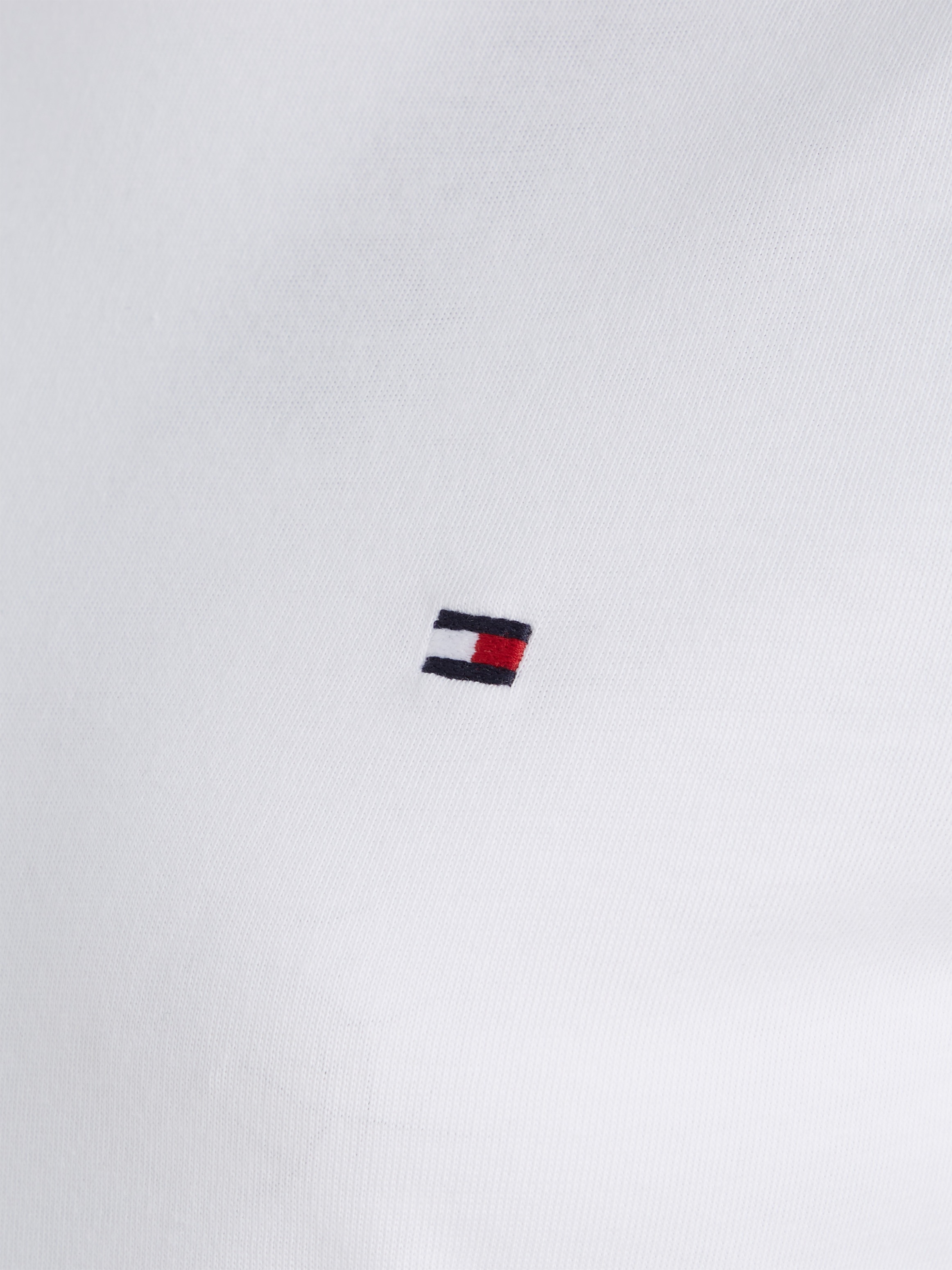 Tommy Hilfiger T-Shirt »HERITAGE CREW NECK TEE«, mit Tommy Hilfiger Logo-Flag auf der Brust