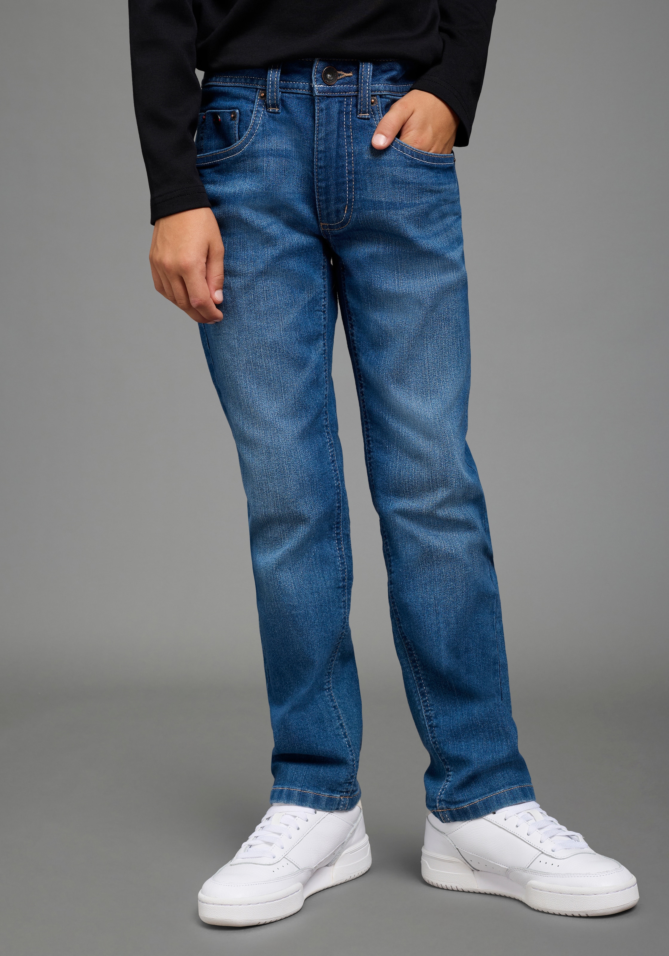 H.I.S Relax-fit-Jeans »Stretchjeans in gerader Form für Jungen« Für TEENS. Gerade Jeans in authentischer Waschung