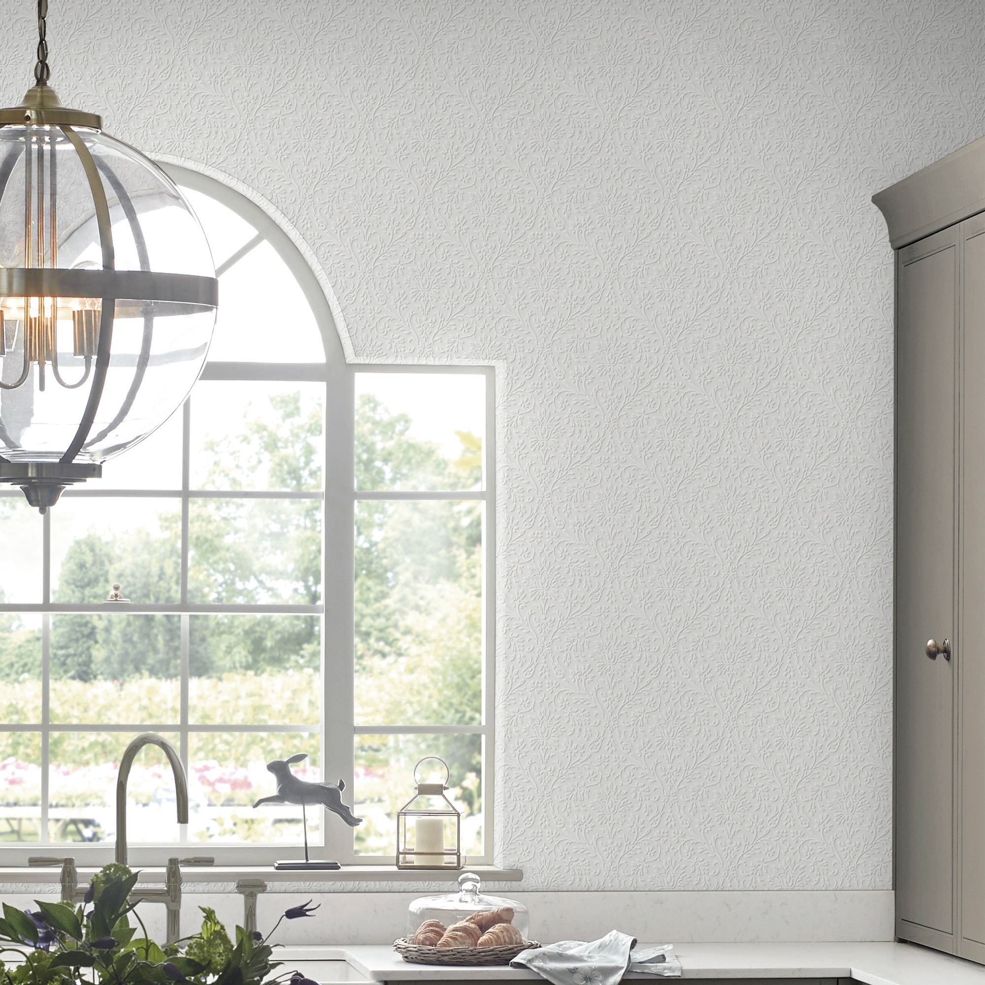LAURA ASHLEY Vliestapete »Annecy«, botanisch, FSC® zertifiziert, mit lebhaftem Druck, 10 Meter Länge