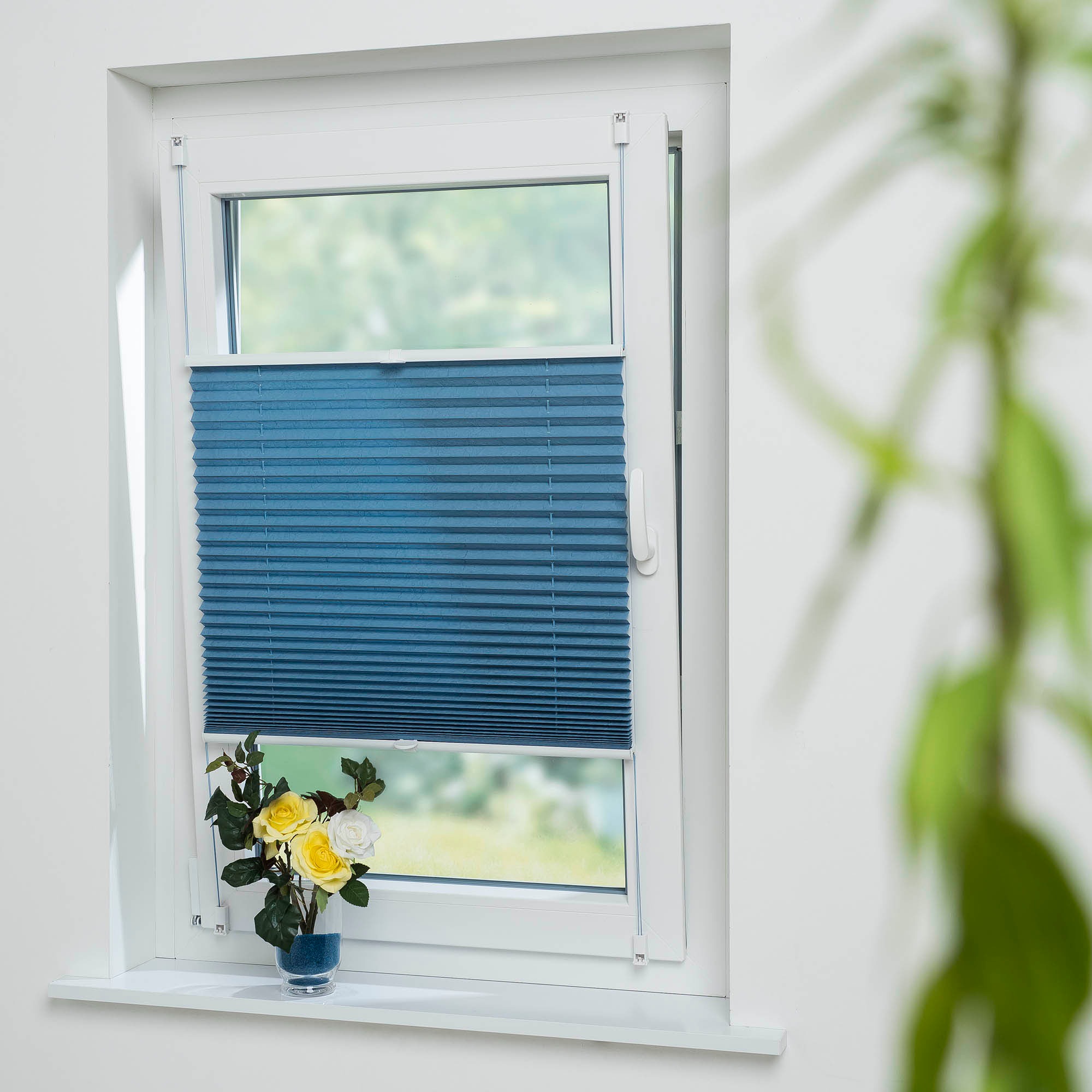 Liedeco Plissee »Jeansblue«, Lichtschutz, ohne Bohren, verspannt günstig online kaufen