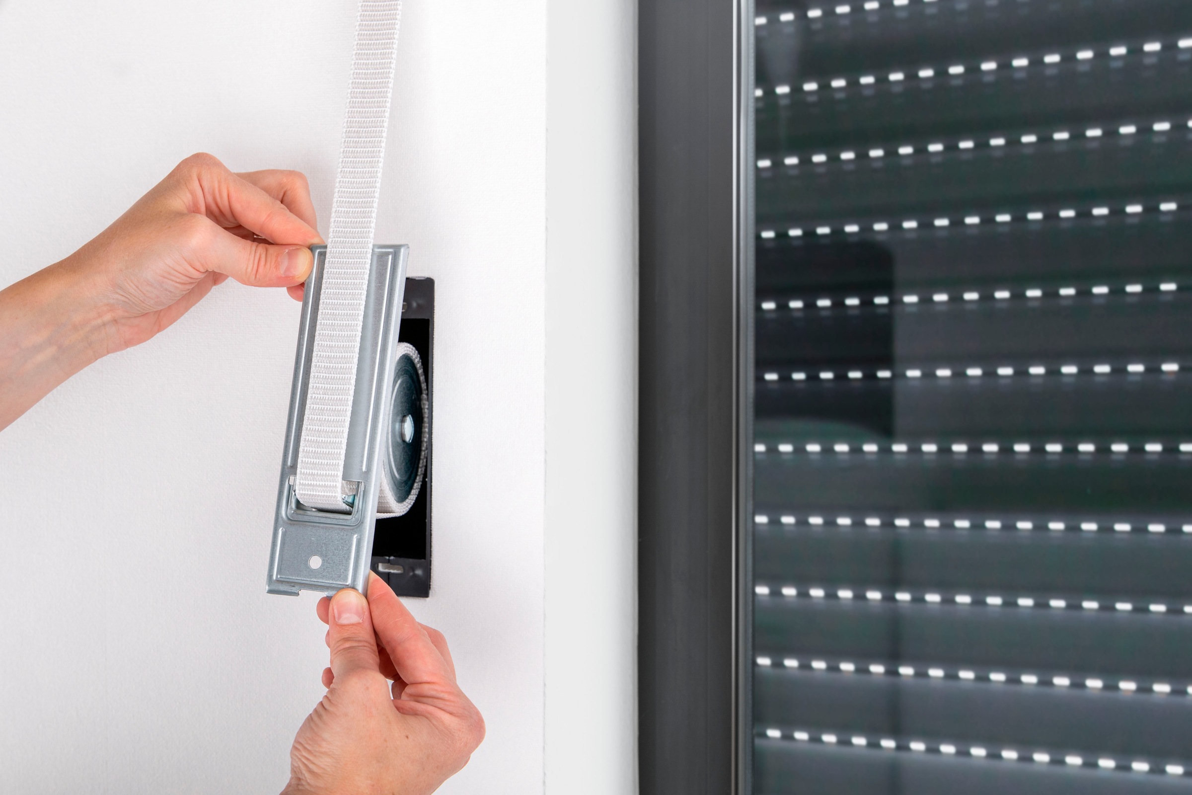 SCHELLENBERG Einlass-Gurtwickler »für das Rollladensystem Maxi, Lochabstand 13,5 cm, Unterputz-Montage« Set, 1 Stk. tlg. für Rollladengurte mit 23 mm Breite