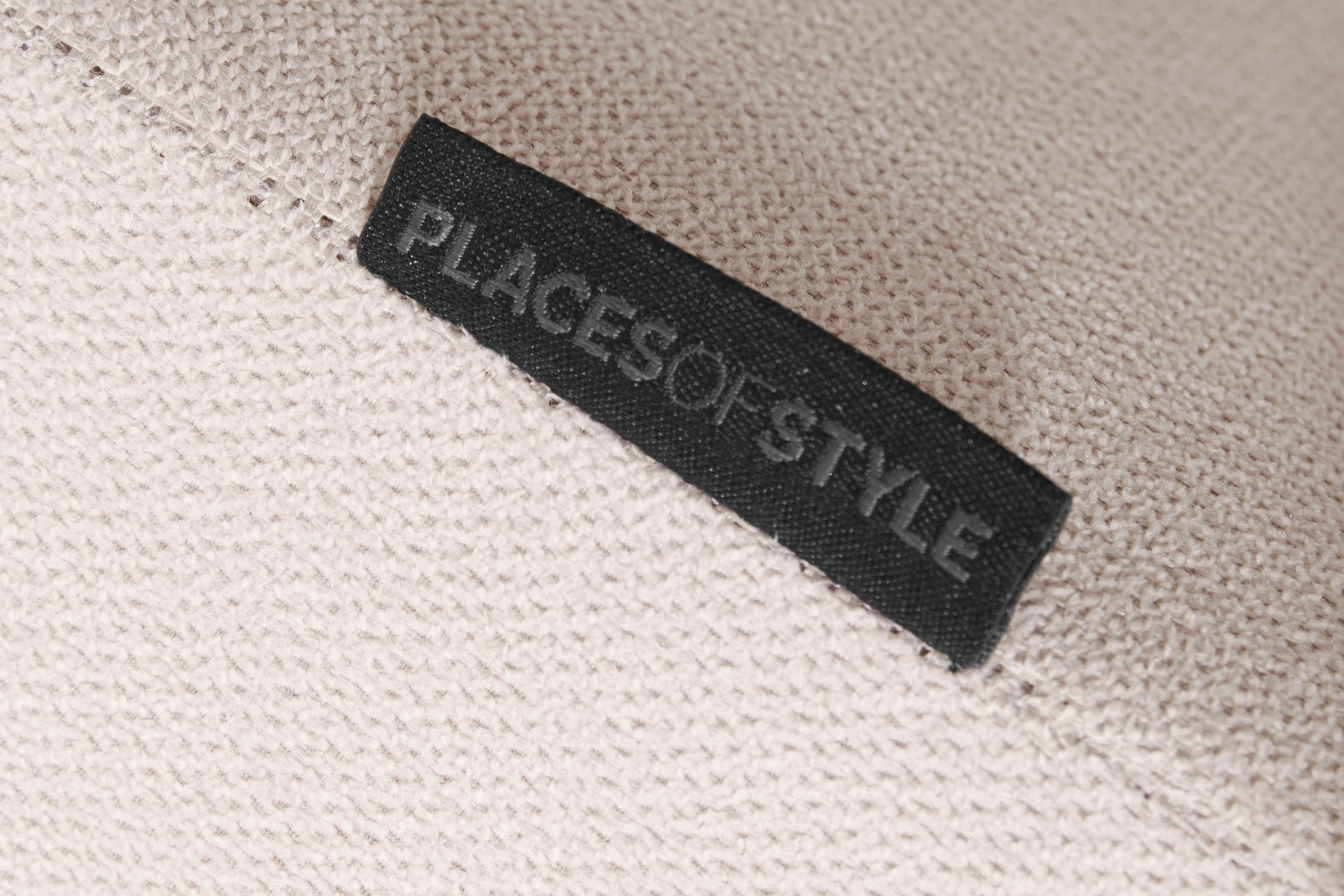 Places of Style Ecksofa »Bloomfield, Breite 304cm, Mega Polsterecke mit viel Platz, L-Form«, extra tiefe Sitzfläche, wahlweise mit Sitztiefenverstellung