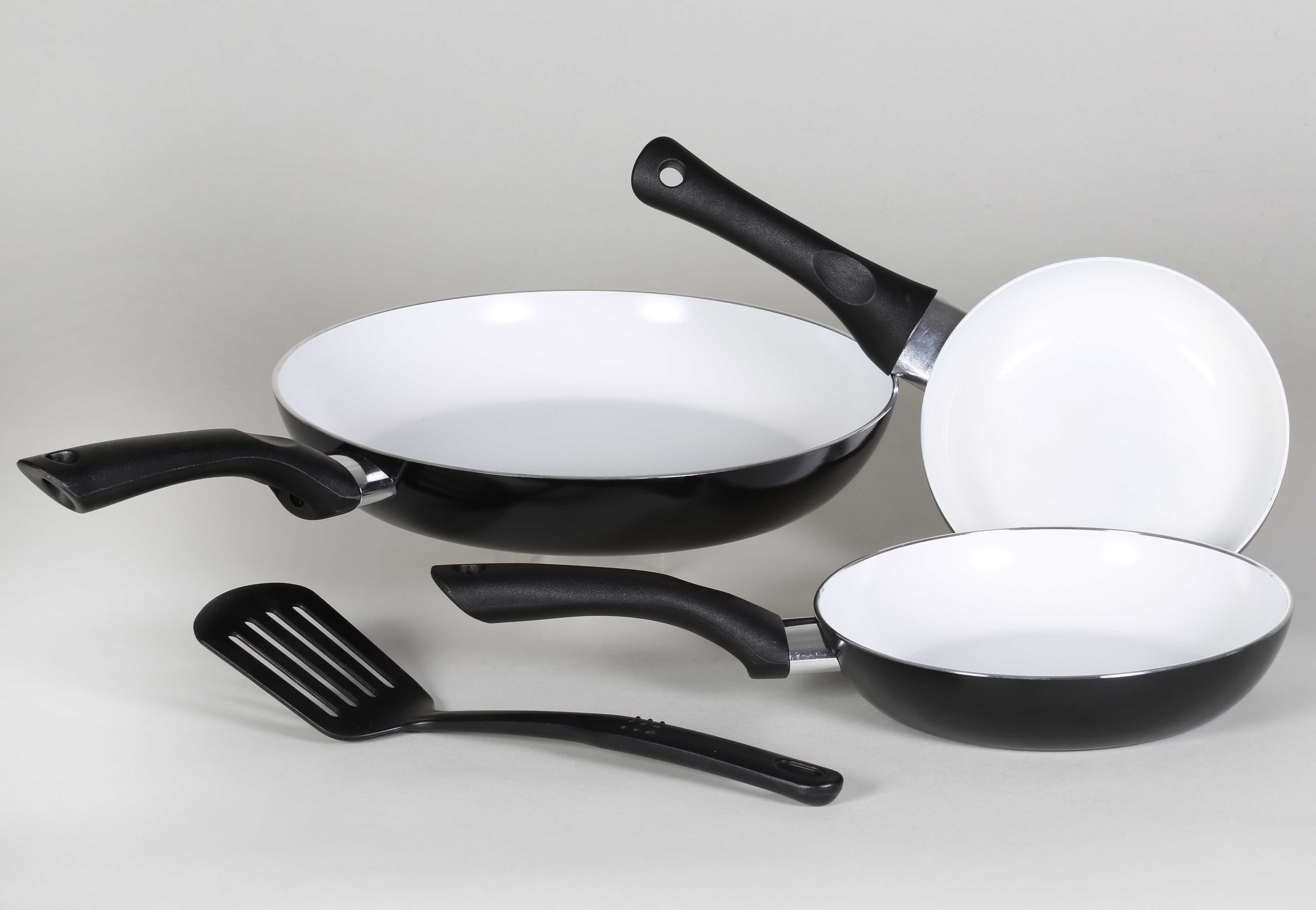 Krüger Pfannen-Set »Riga«, Aluminium, (Set, 4 tlg., 1x Bratpfanne Ø 16 cm, 1x Bratpfanne Ø 24 cm, 1x Bratpfanne Ø 28 cm), Induktion