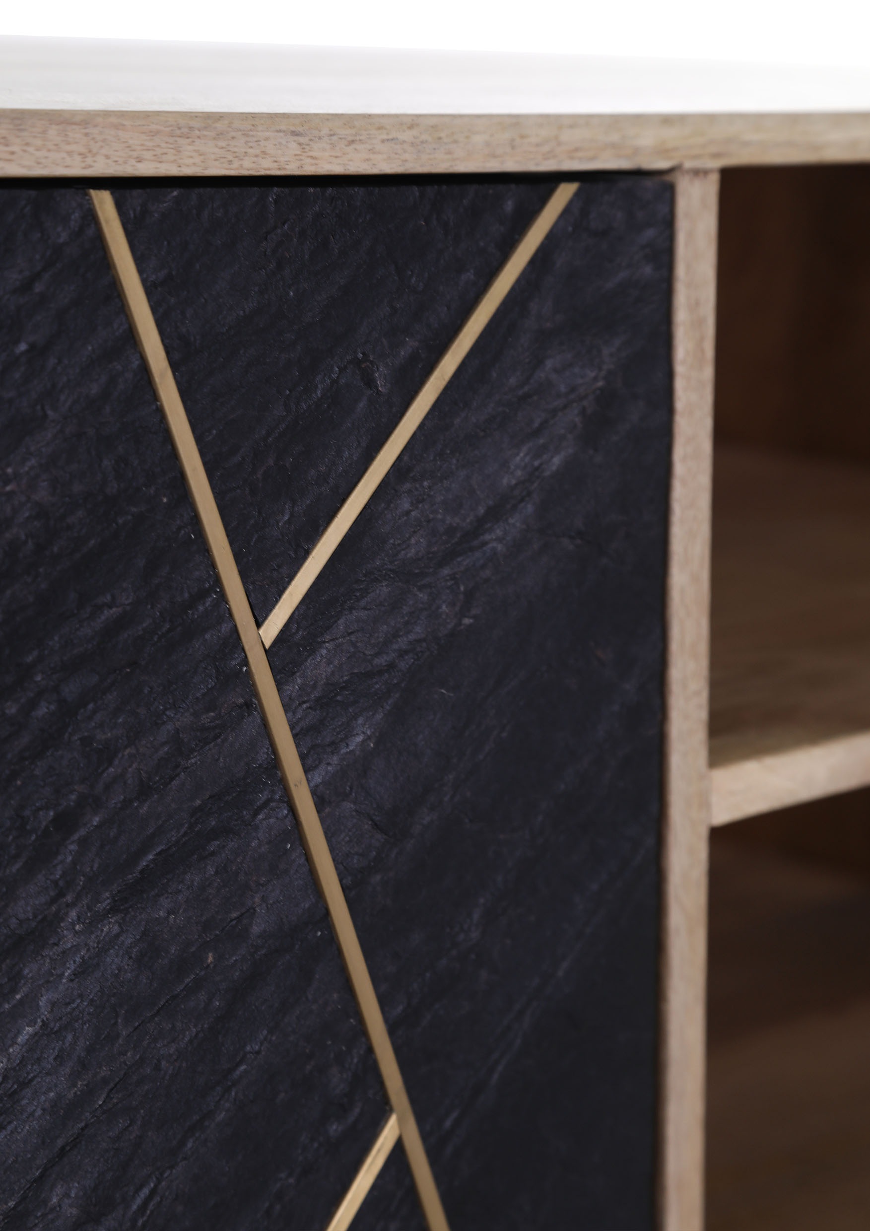 Gutmann Factory Lowboard »Lennon«, Kommode mit Echtsteinfurnier und Messingapplikationen