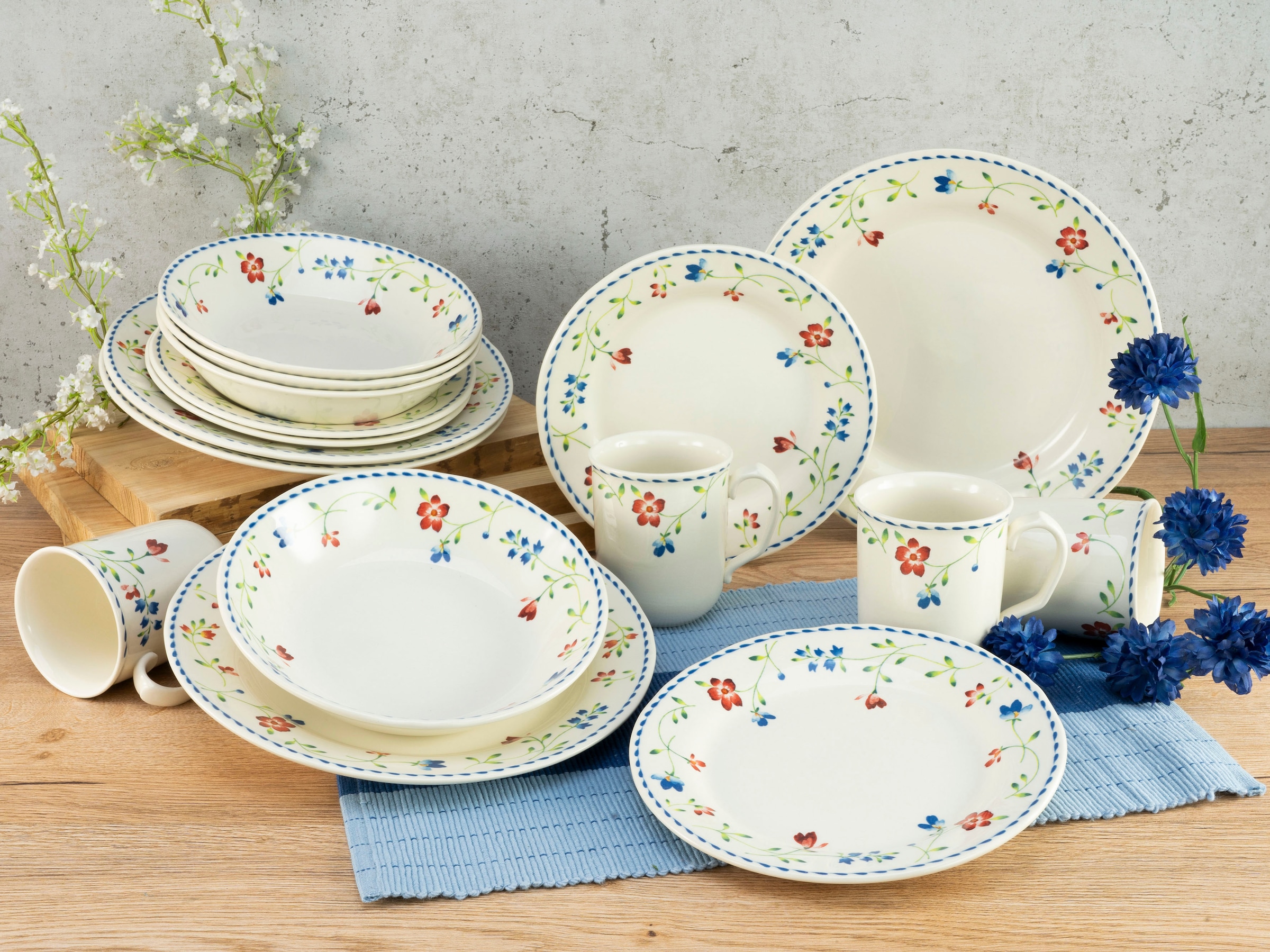 CreaTable Kombiservice »Geschirr-Set Frida«, (Set, 16 tlg., Kaffeeservice und Tafelservice im Set, für 4 Personen), Service, zarte Blüten, feine Dekoration, 16 Teile, für 4 Personen