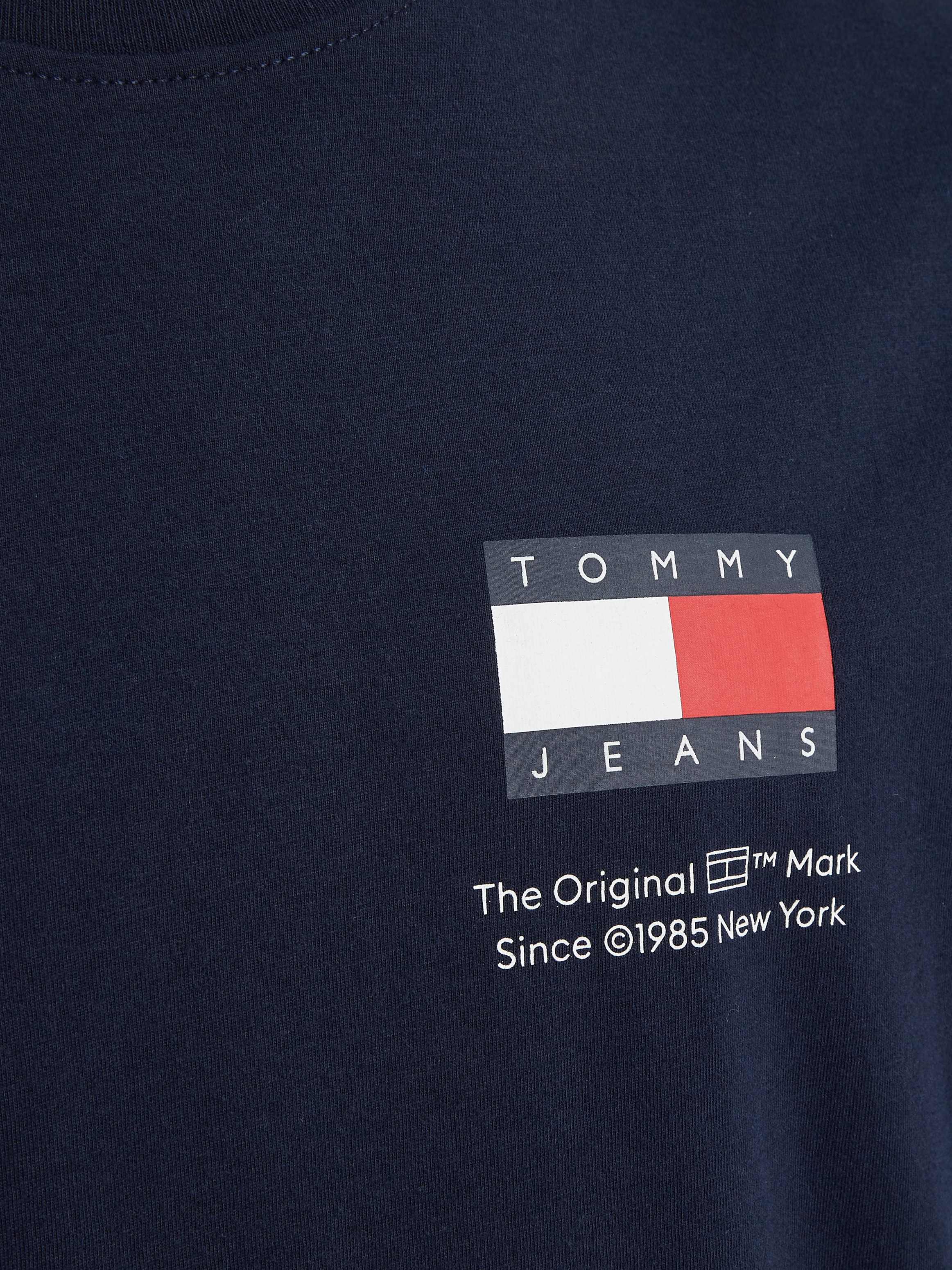 Tommy Jeans T-Shirt »TJM SLIM ESSENTIAL FLAG TEE EXT«, mit  Rundhalsausschnitt bestellen