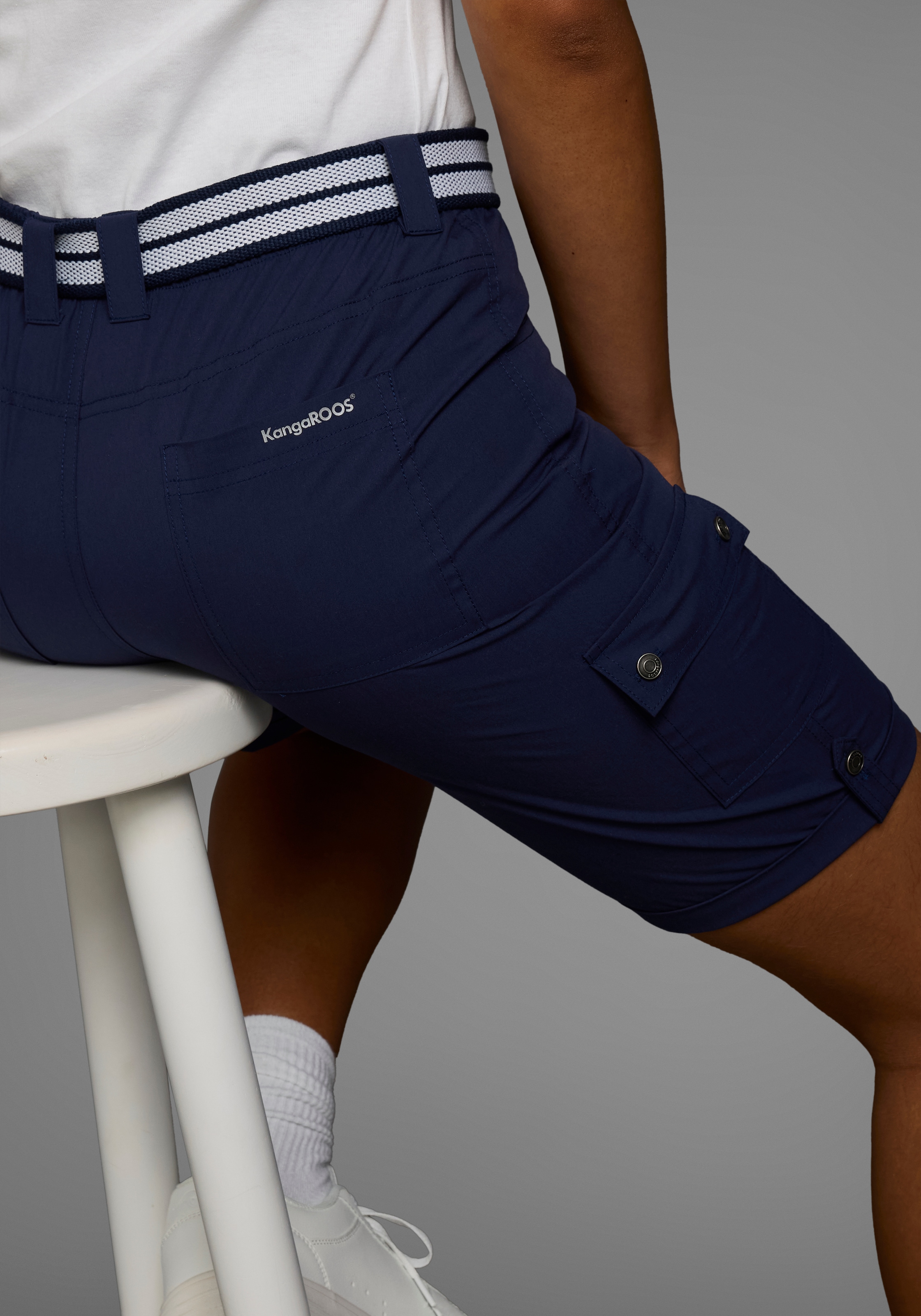 KangaROOS Cargobermudas, mit Cargo-pockets und Aufschlag am Saum