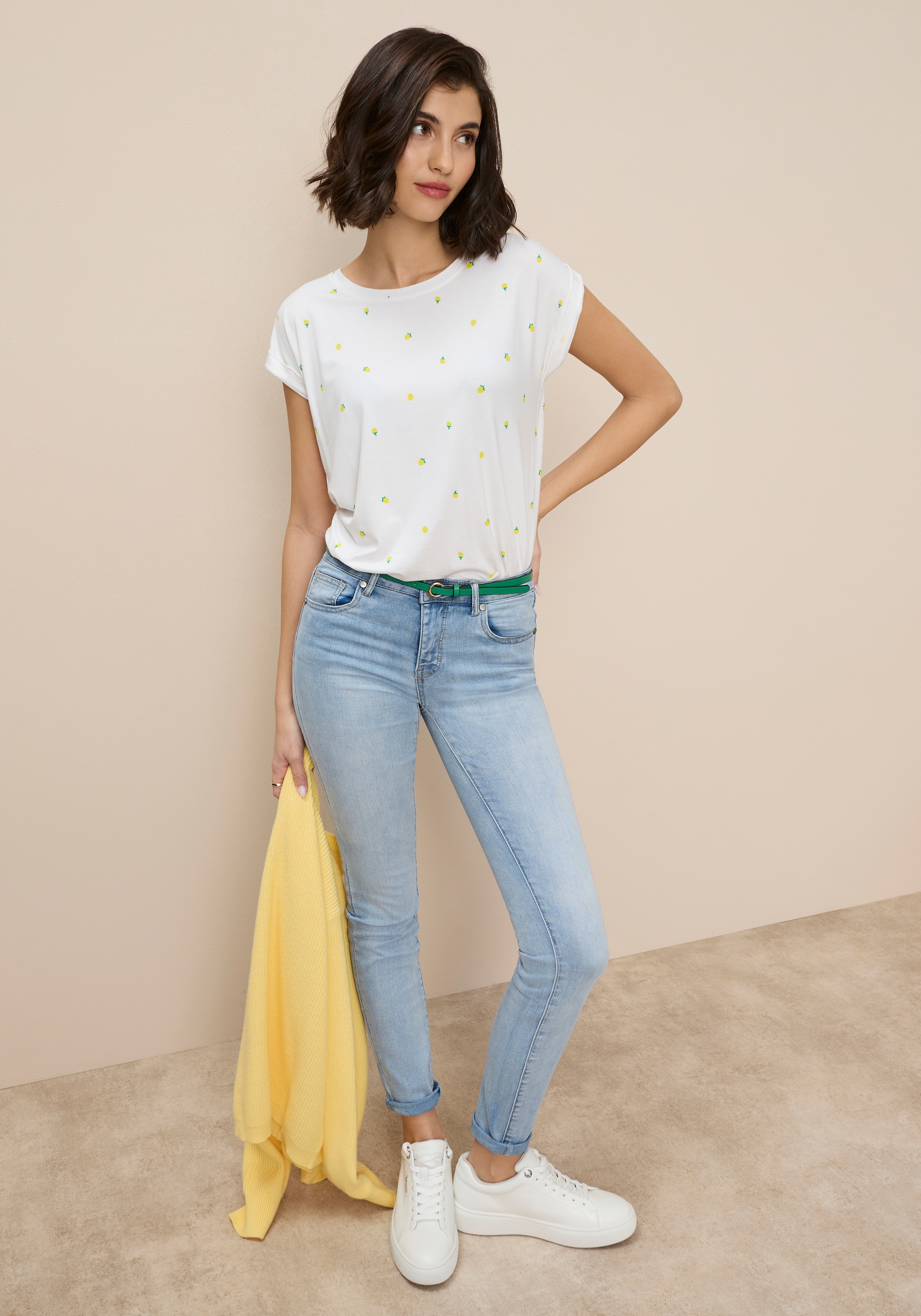 Tamaris T-Shirt mit femininen Allover-Print und lässiger Passform